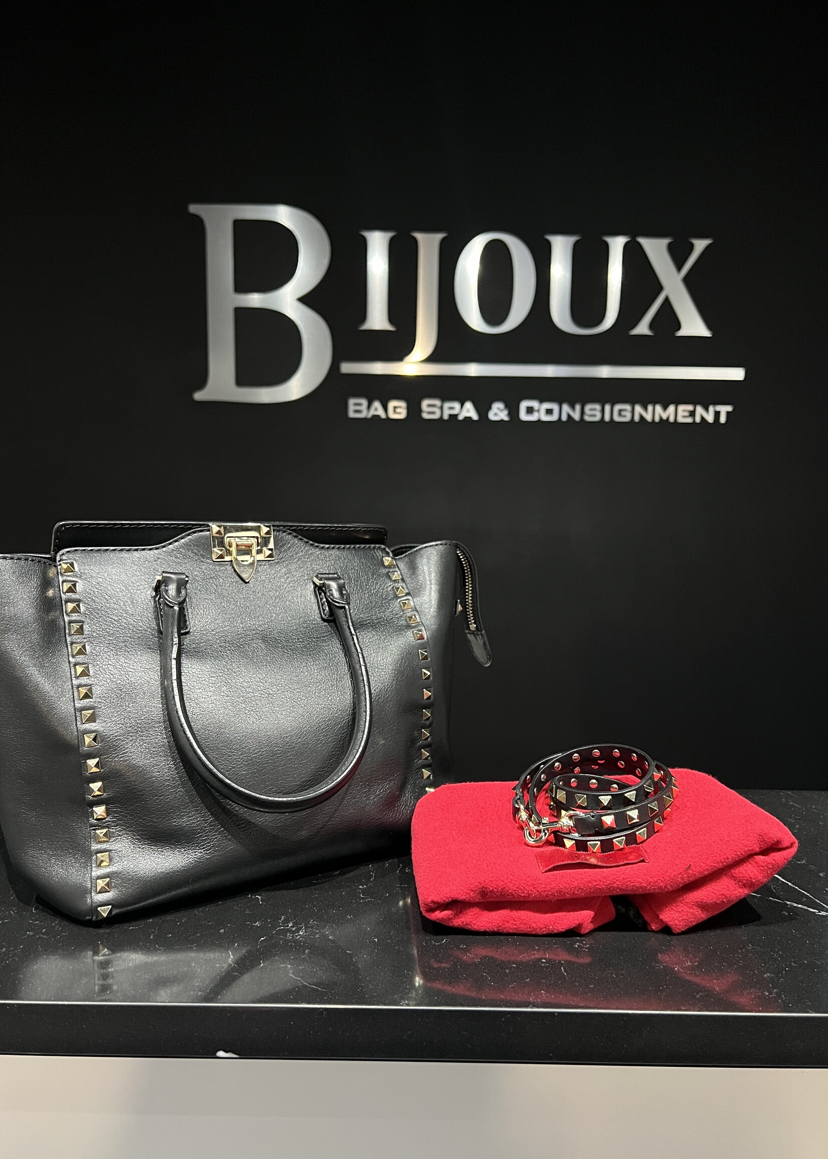 Valentino SOLD - Valentino Garavani Rockstud Medium Bag