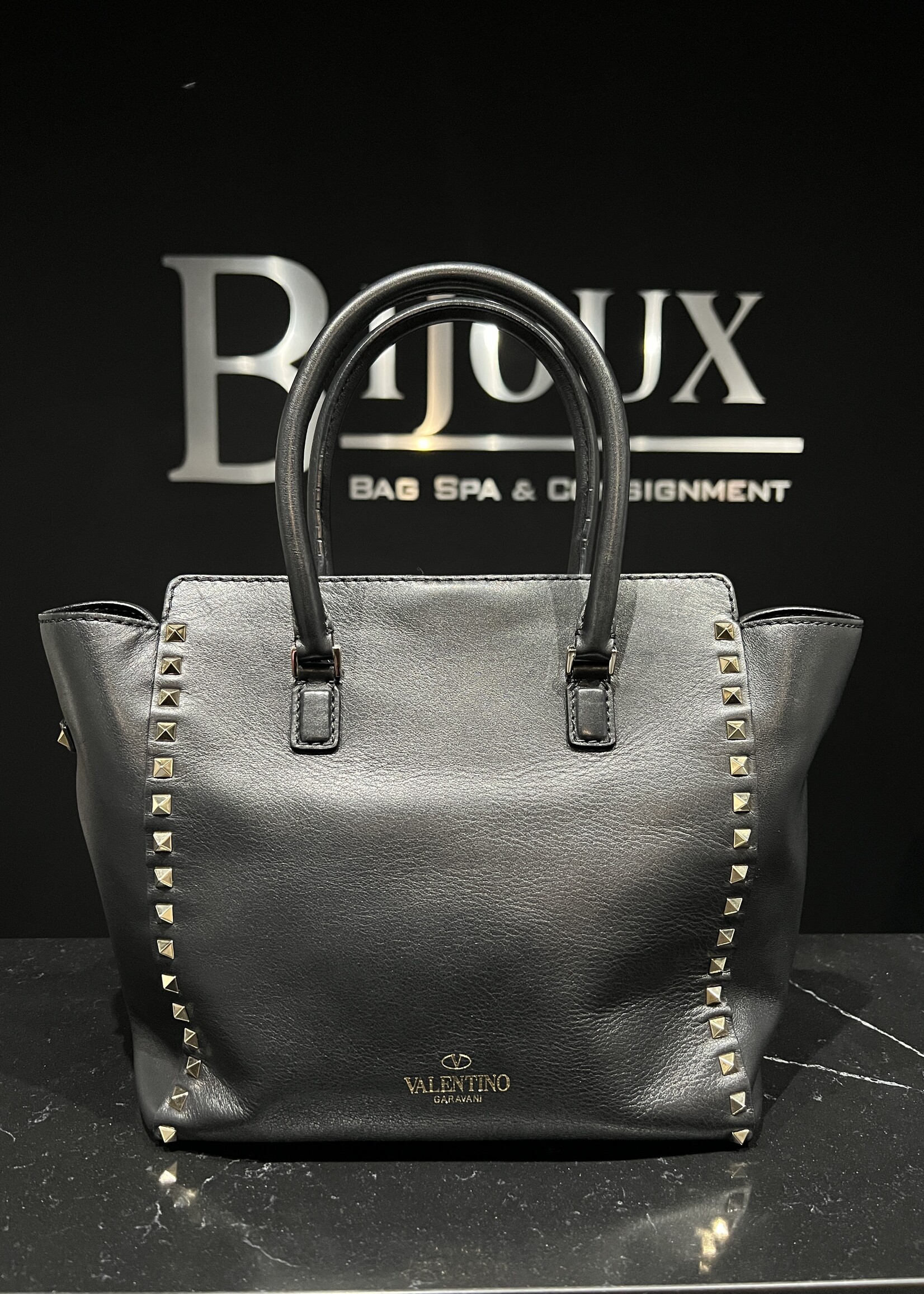 Valentino SOLD - Valentino Garavani Rockstud Medium Bag