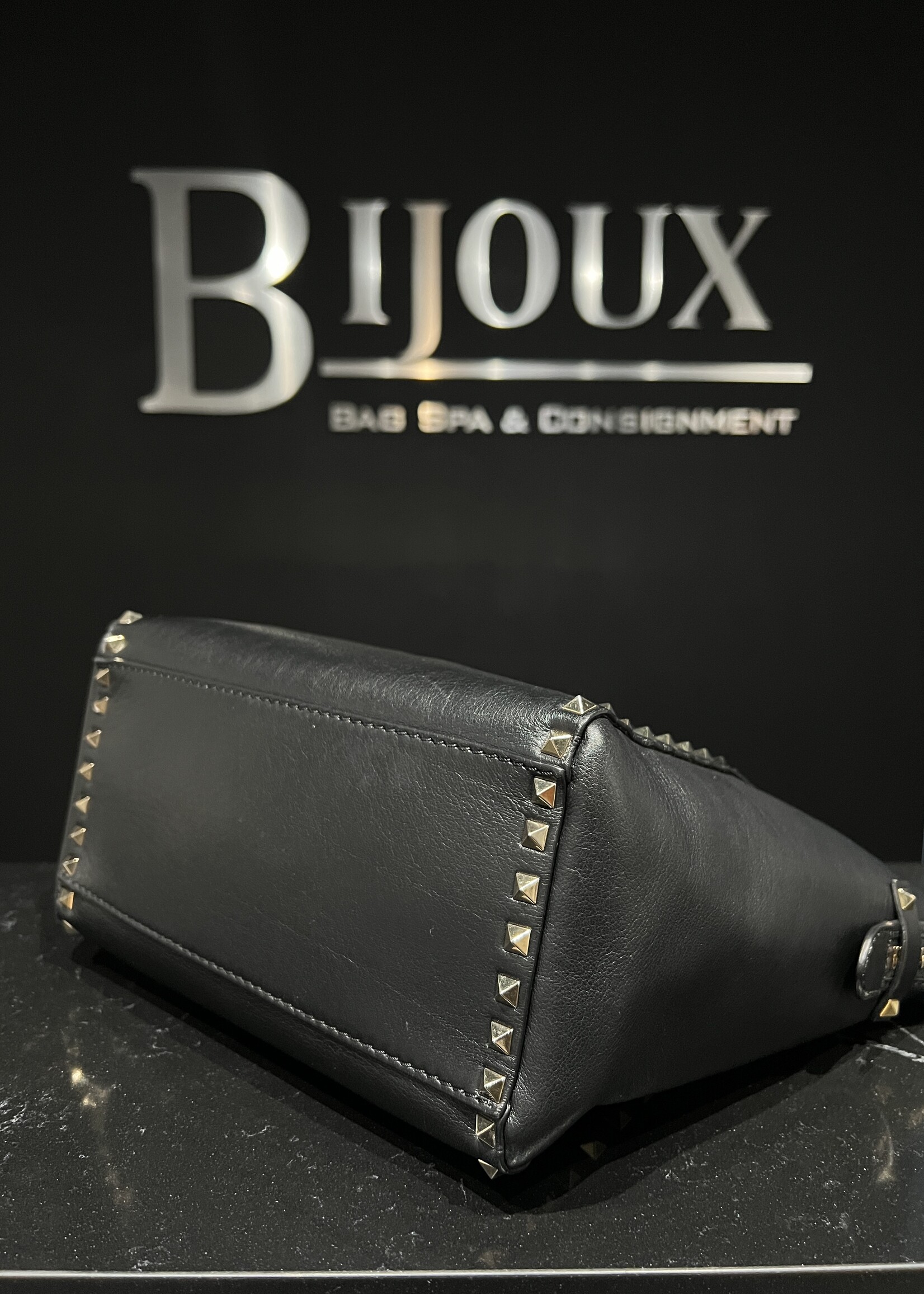 Valentino Valentino Garavani Rockstud Medium Bag