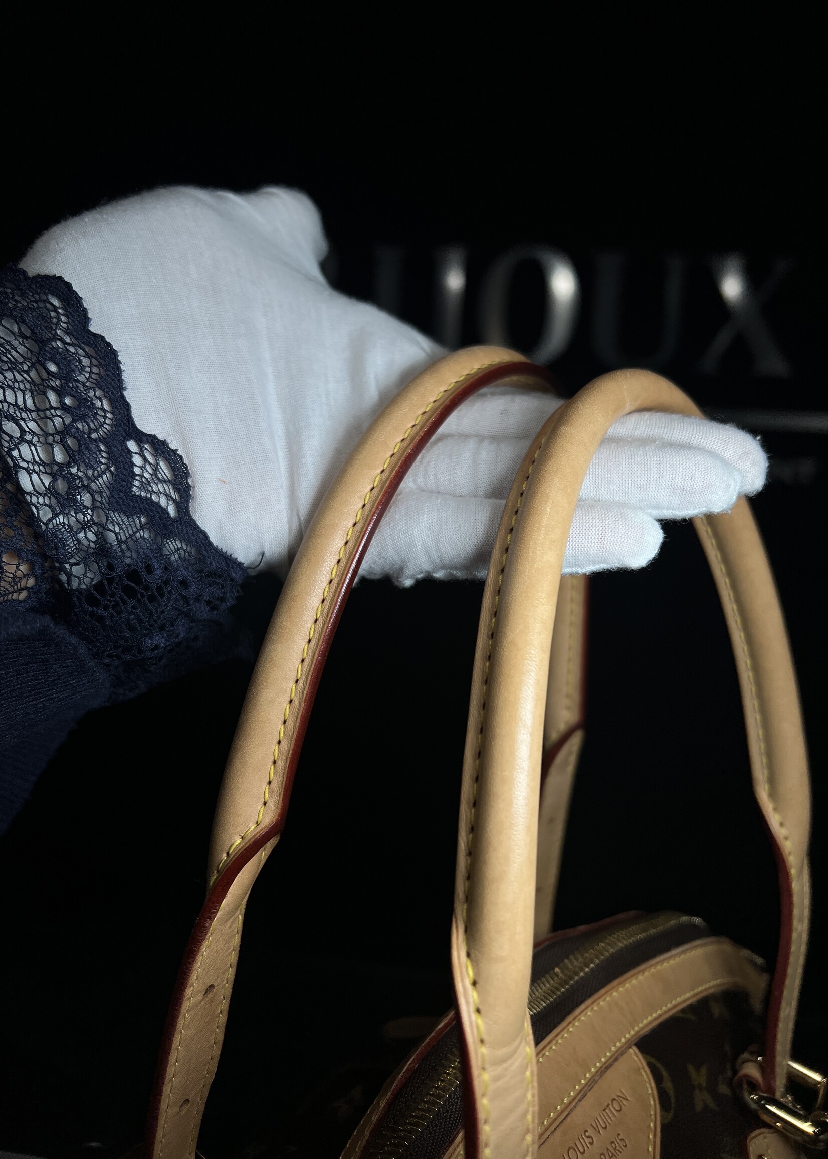 Louis Vuitton Louis Vuitton Tivoli