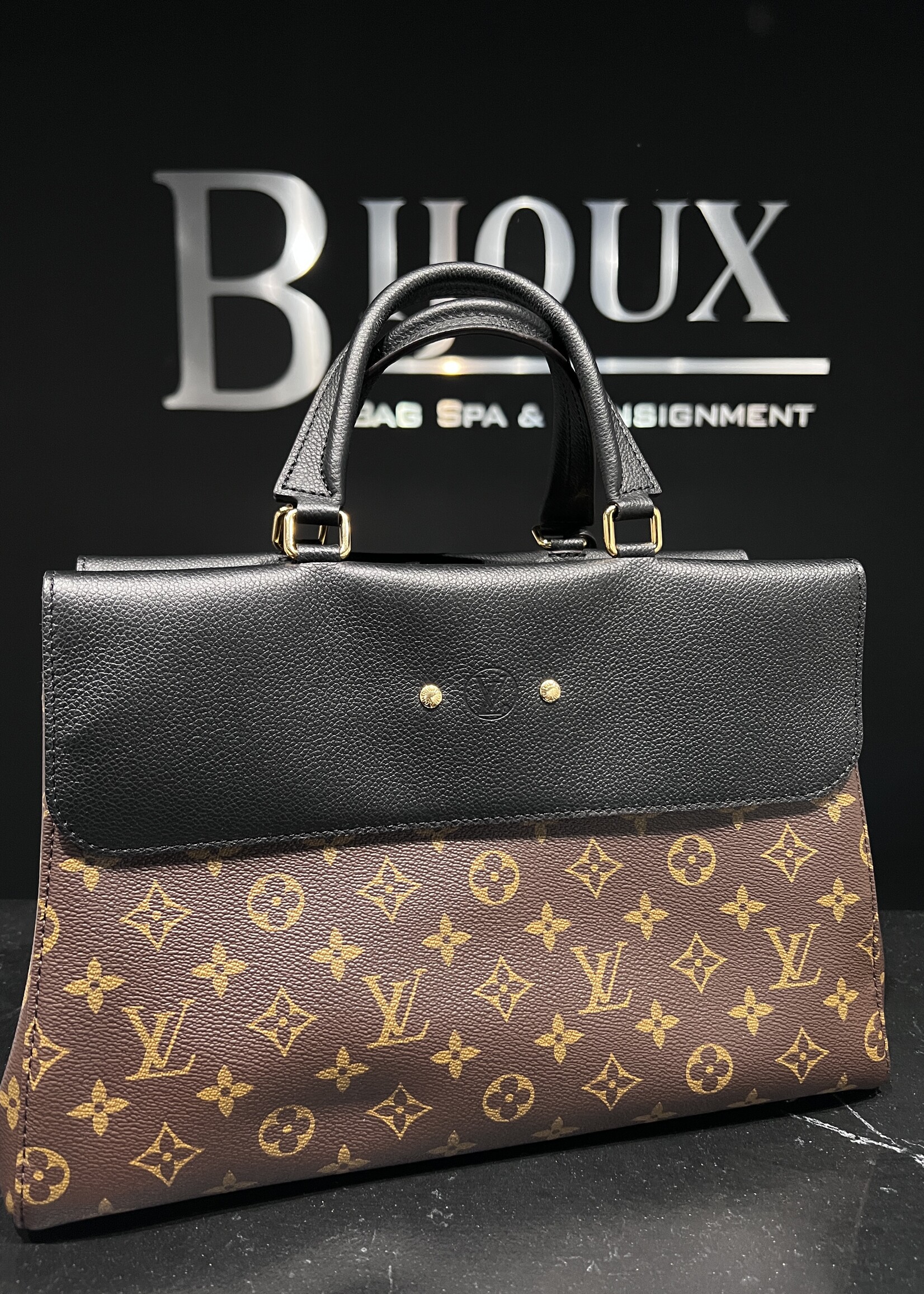 Louis Vuitton Louis Vuitton Venus Monogram