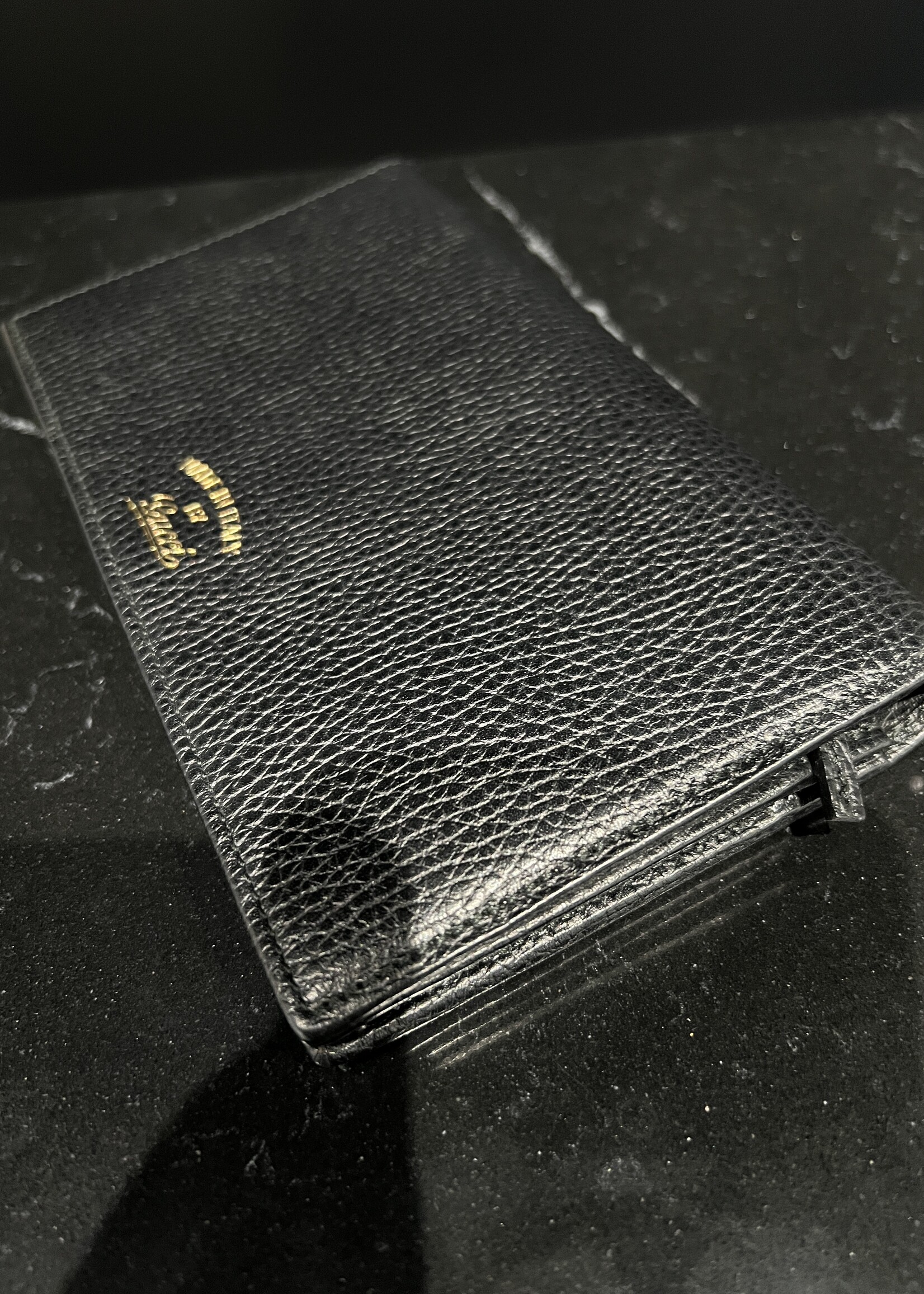 Gucci SOLD - Gucci Black Grained Swing Wallet on Chain