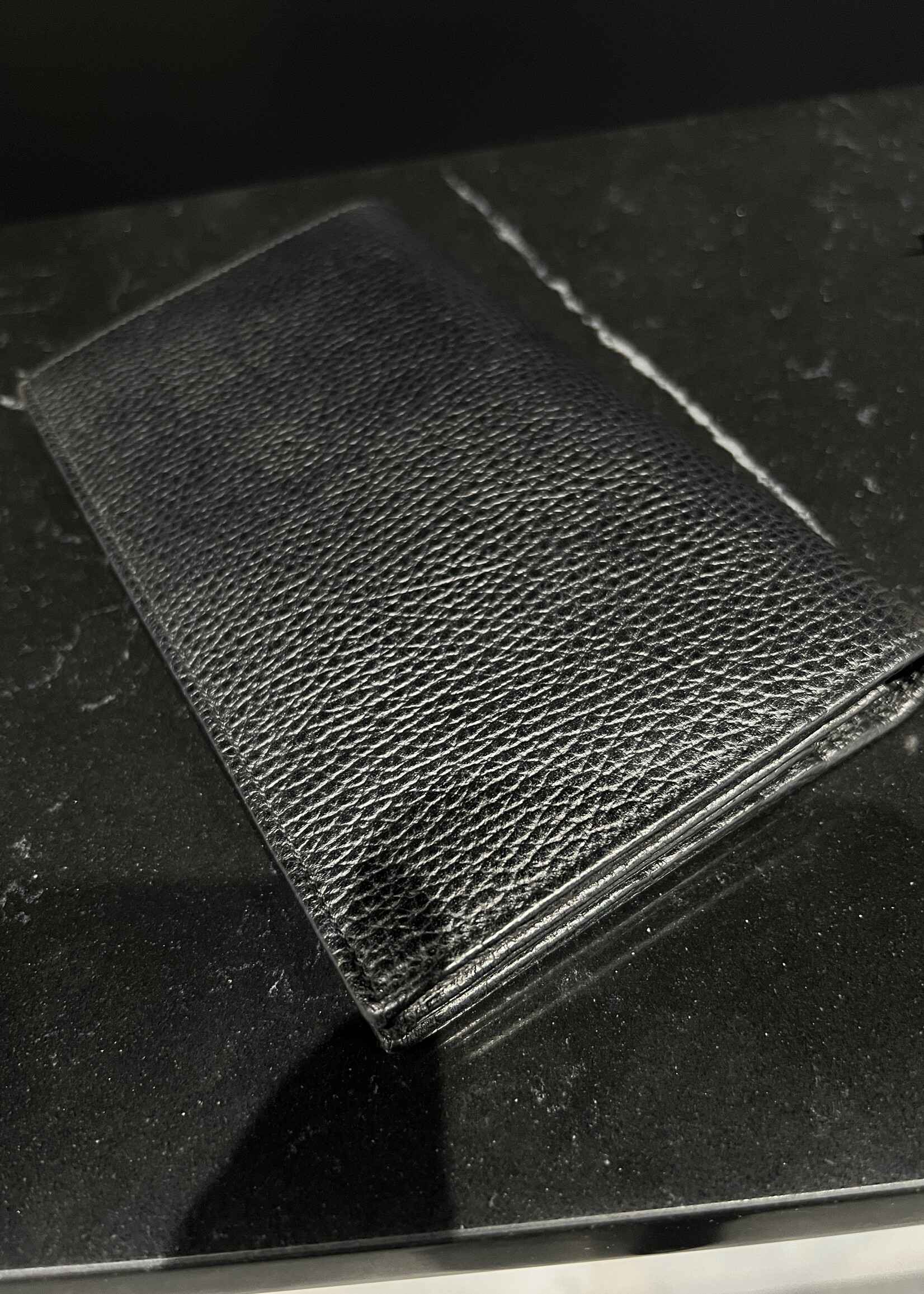 Gucci SOLD - Gucci Black Grained Swing Wallet on Chain