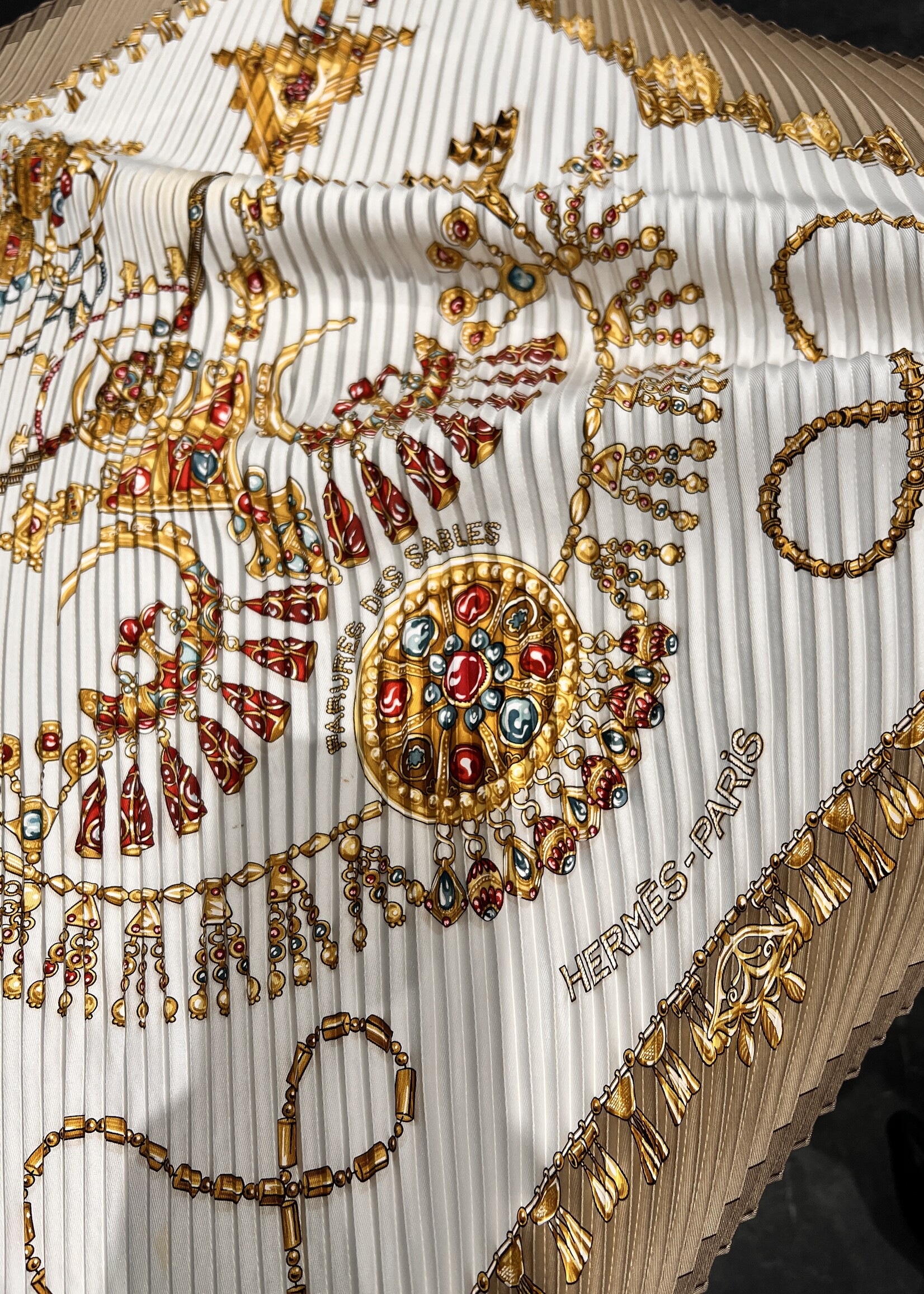 Hermes Hermes Pleated Beige Scarf