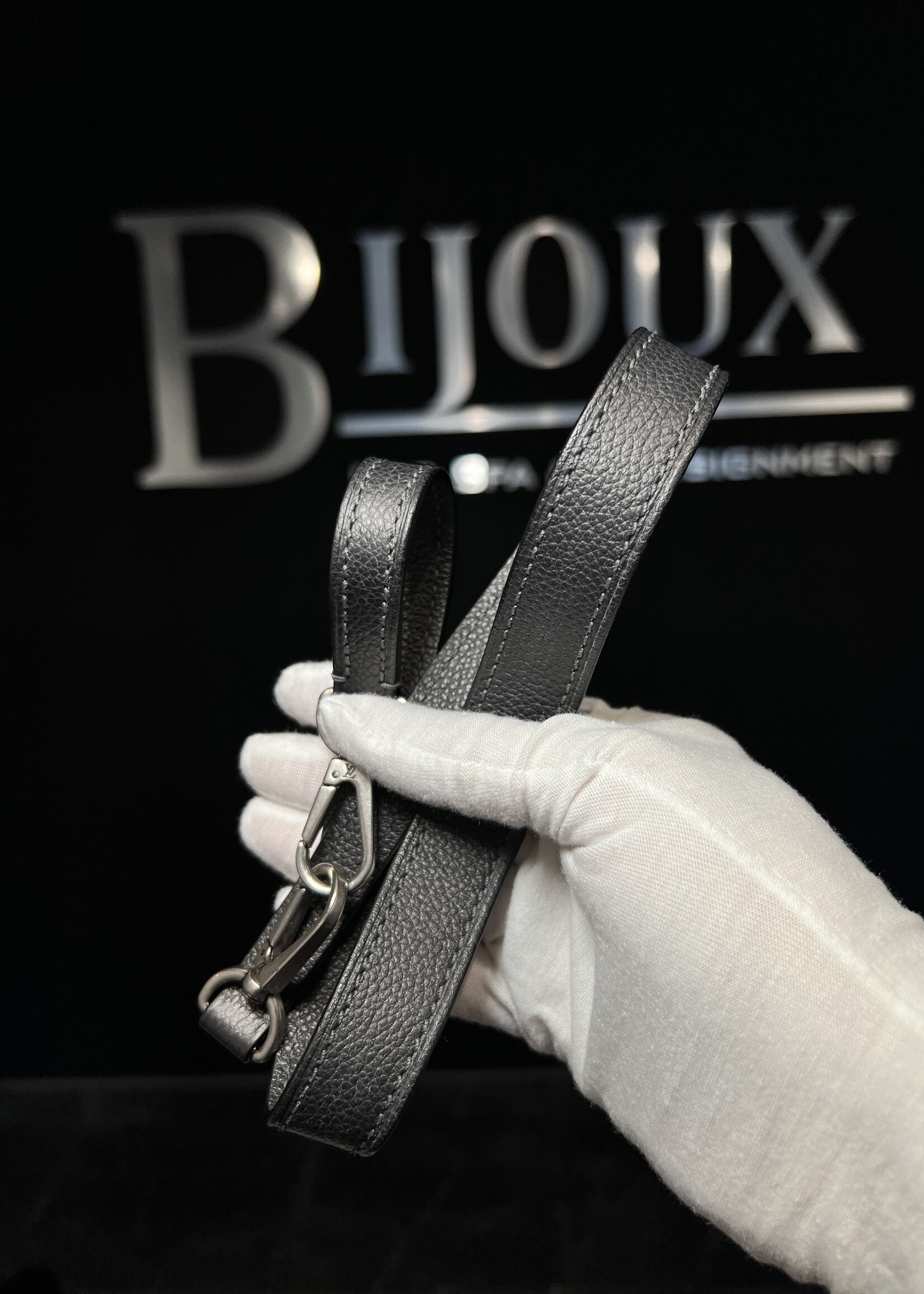 Louis Vuitton Louis Vuitton Montaigne MM Studded Black