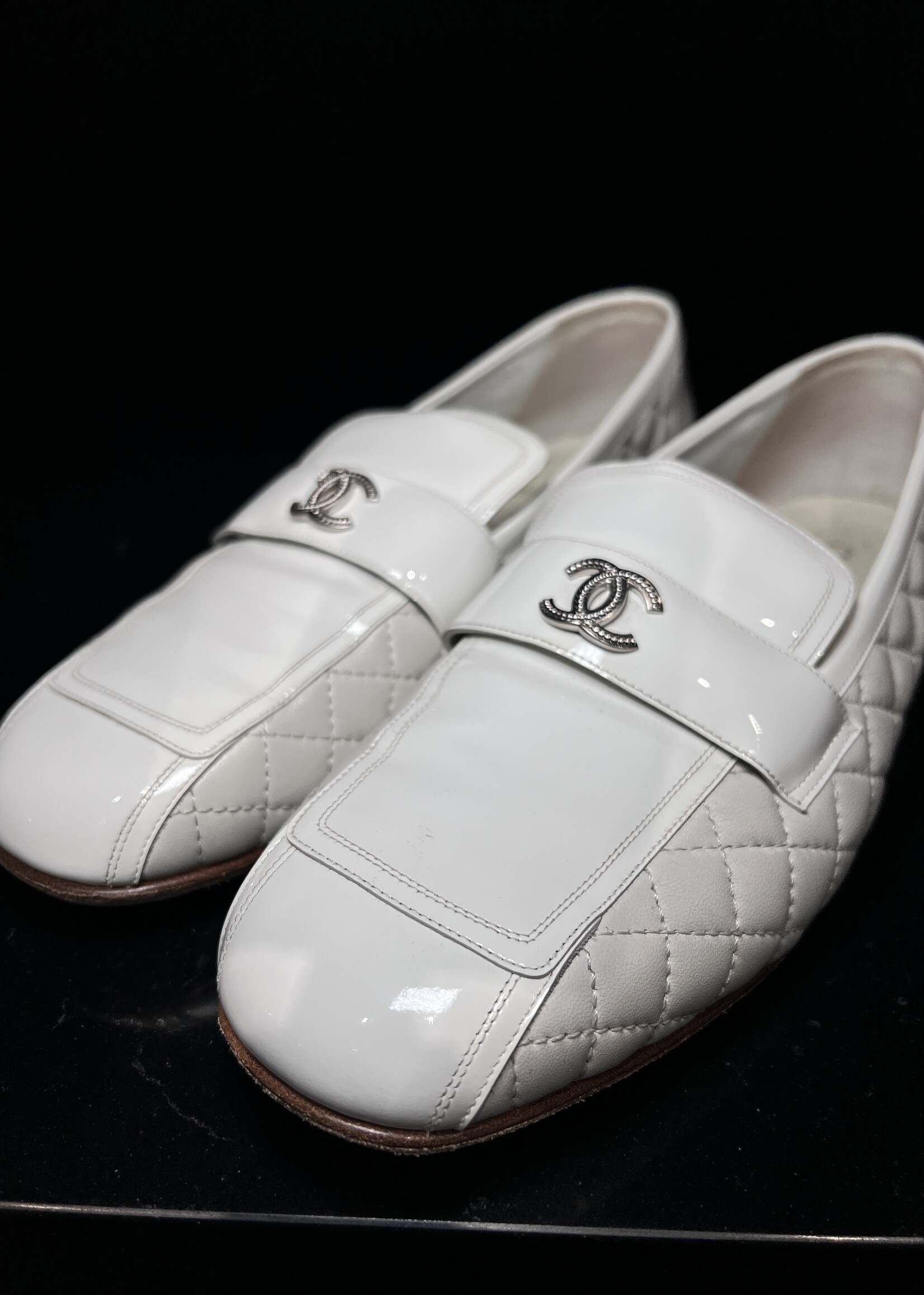 Chanel Chanel White Quilted Loafers 40