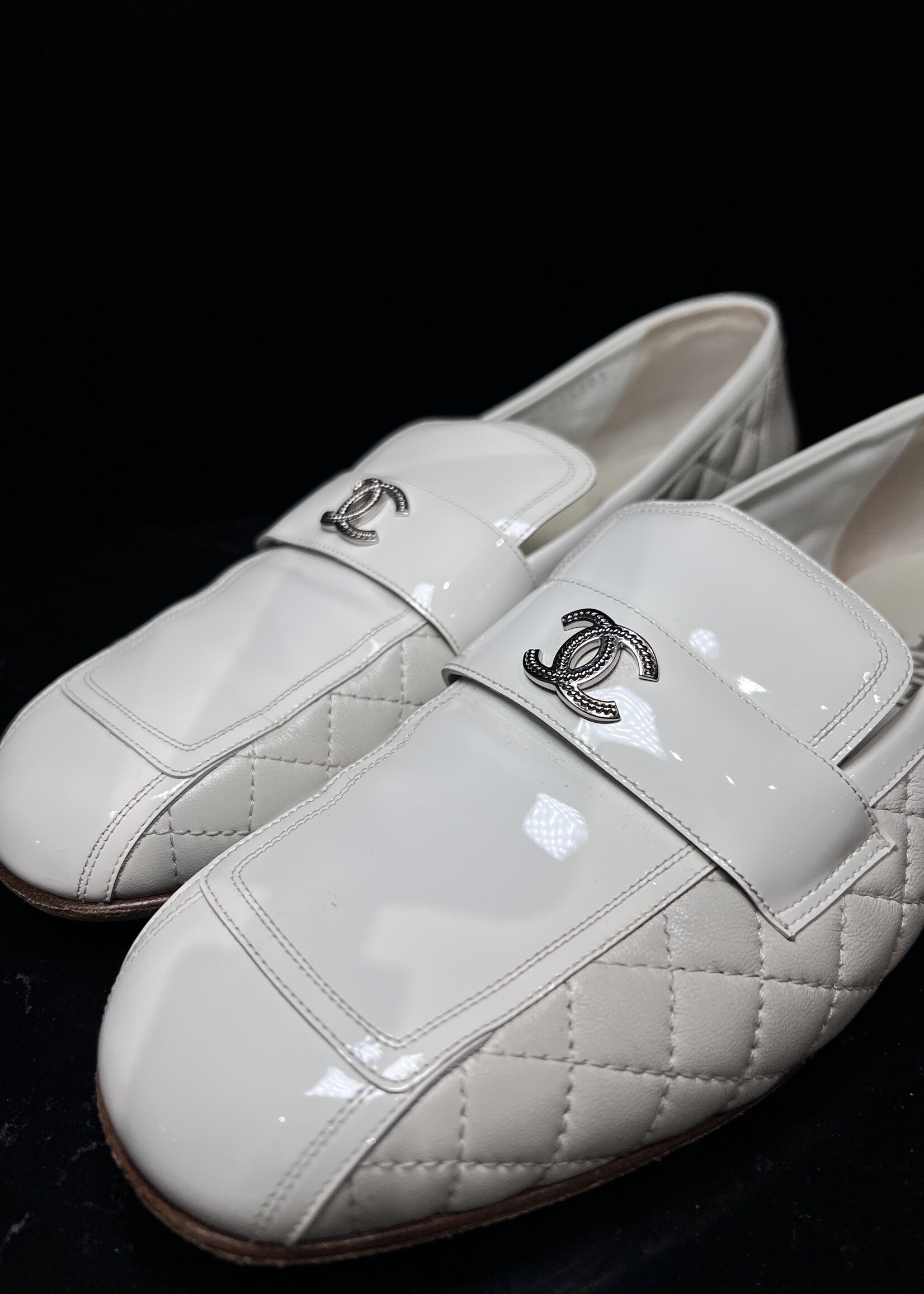 Chanel Chanel White Quilted Loafers 40