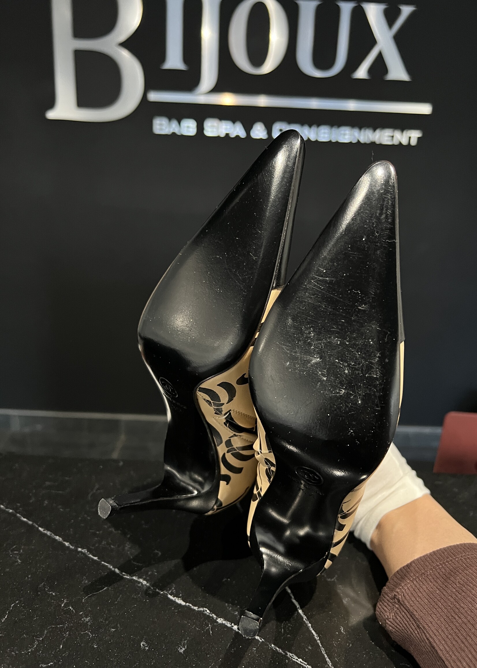 Chanel CC Vintage Boots 35.5