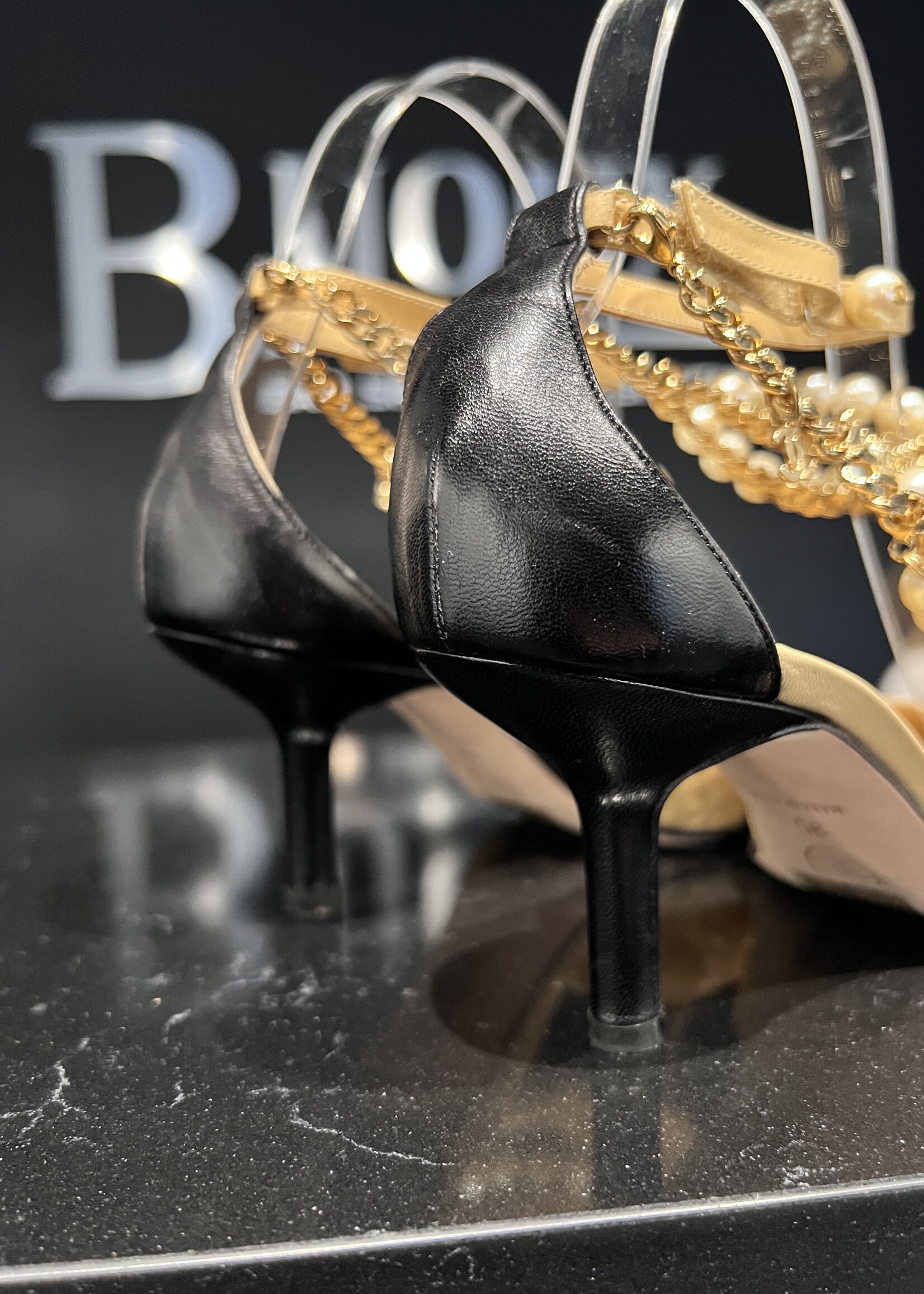 Chanel Chanel Pearl Heel 35