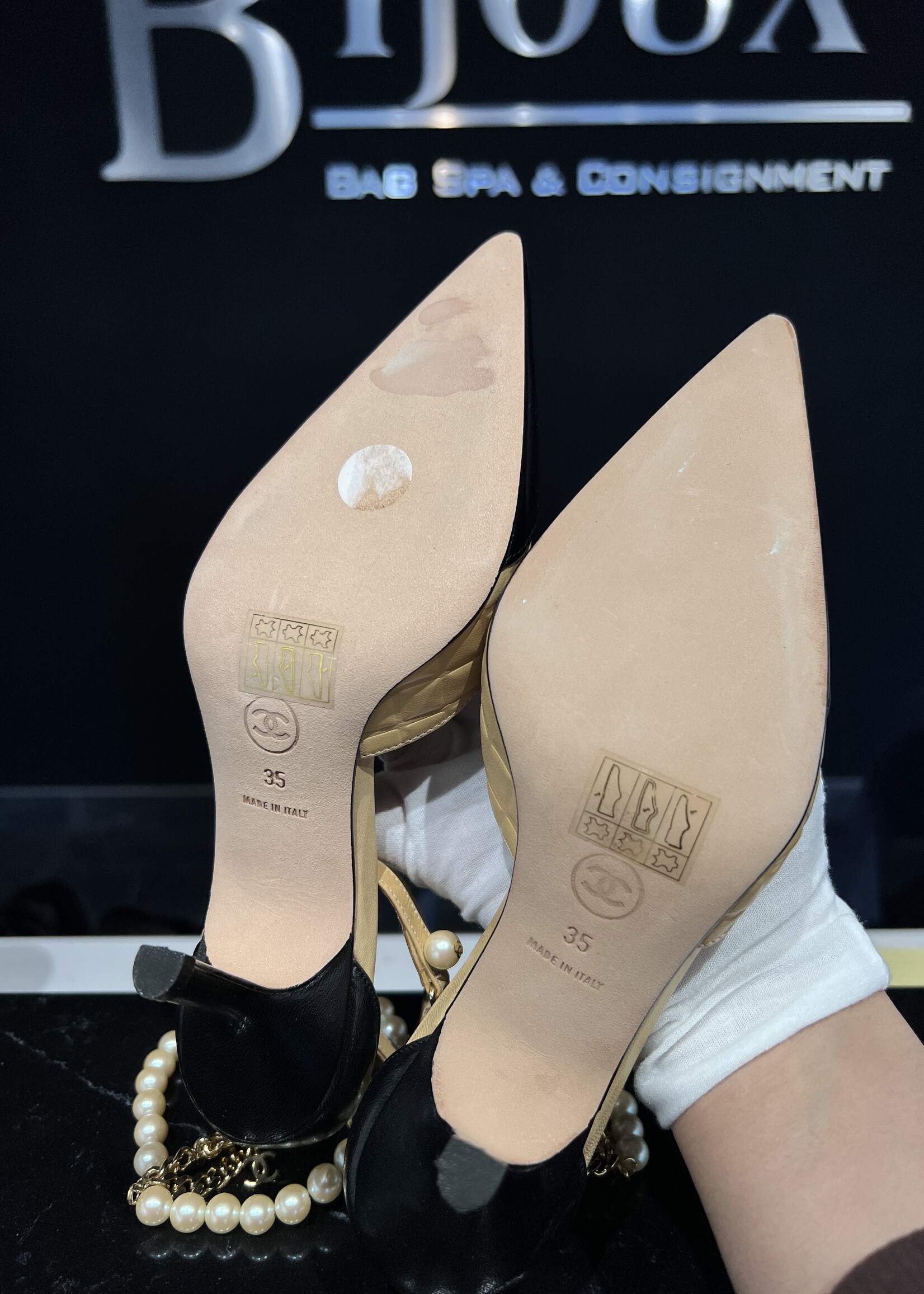 Chanel Chanel Pearl Heel 35