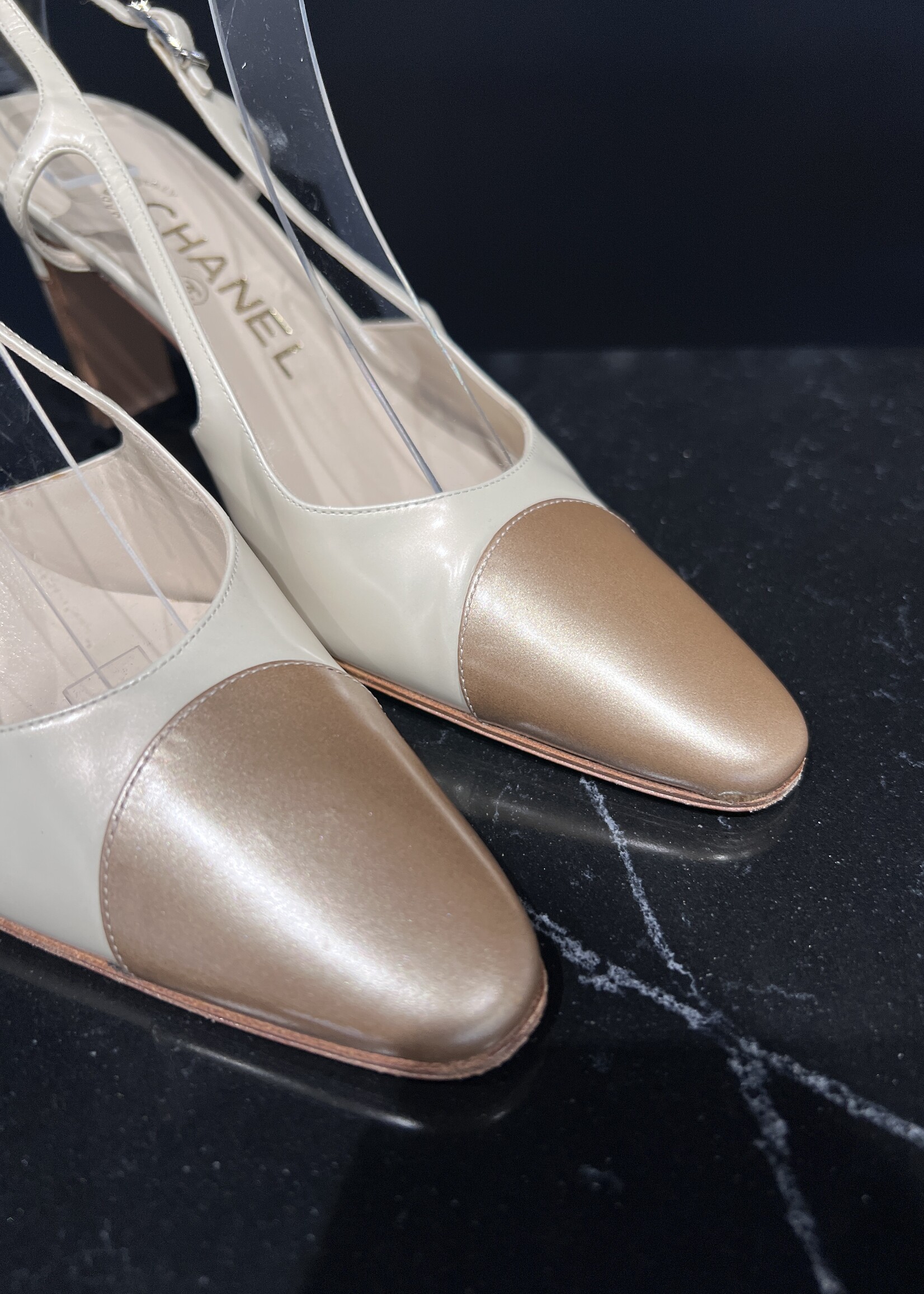 Chanel Chanel Slingback Cream 36