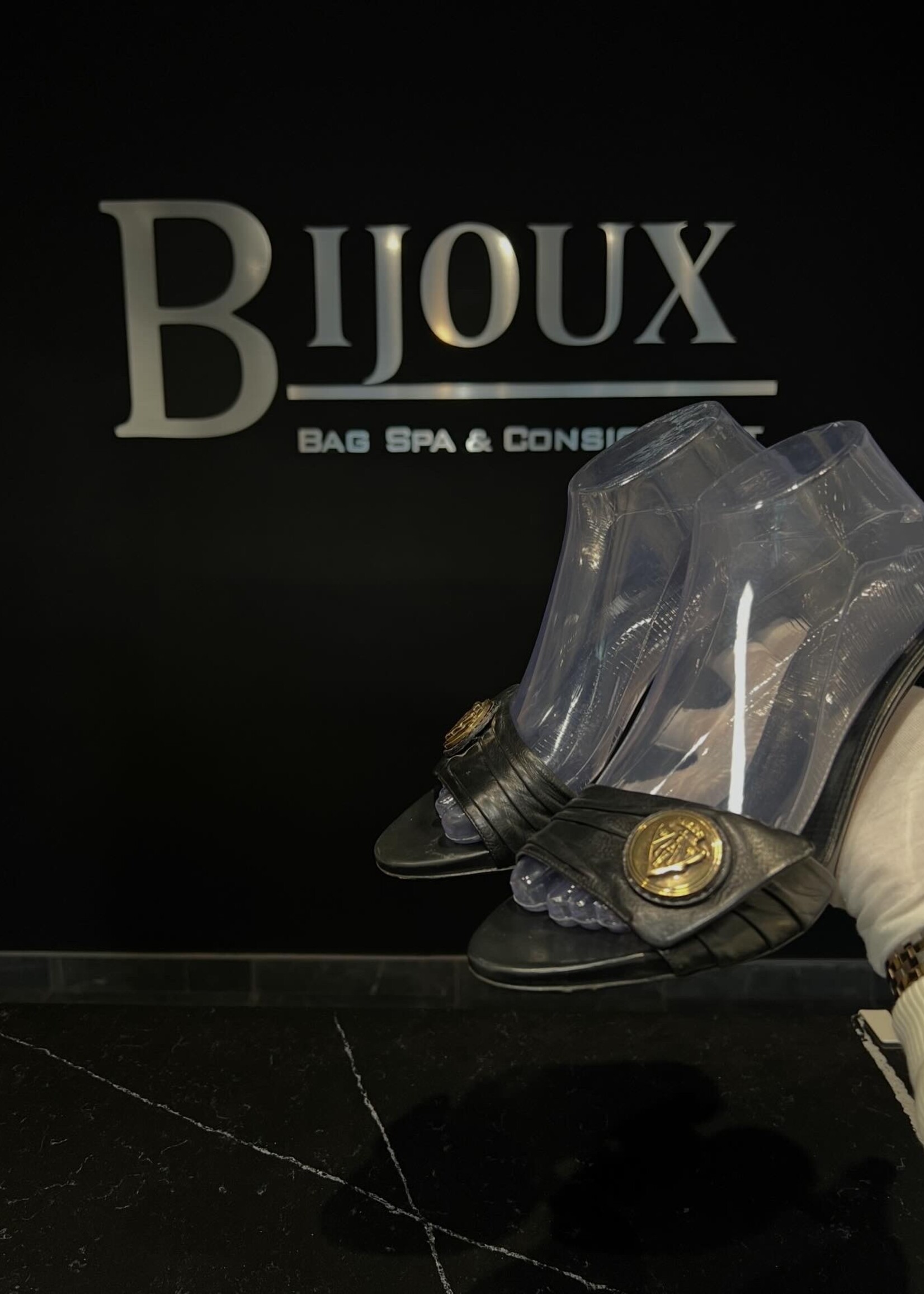 Gucci SOLD - Gucci Hysteria Mules 38.5