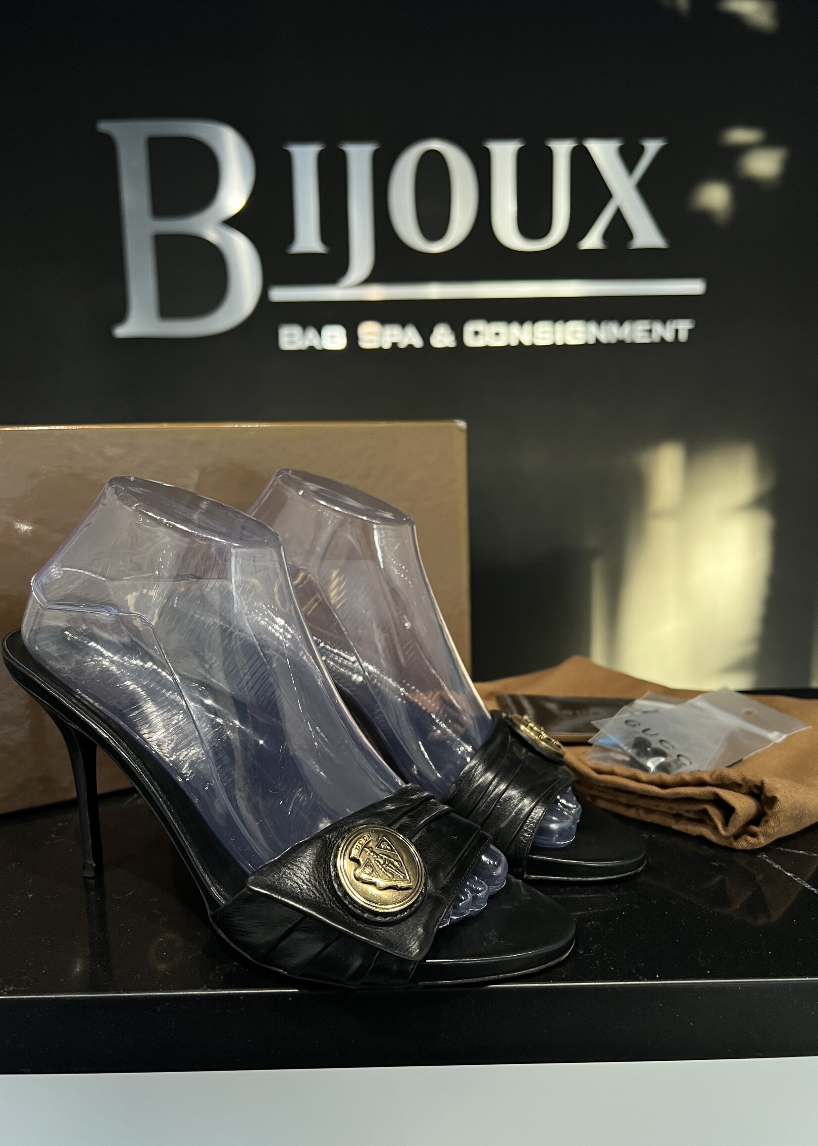 Gucci Gucci Hysteria Mules 38.5