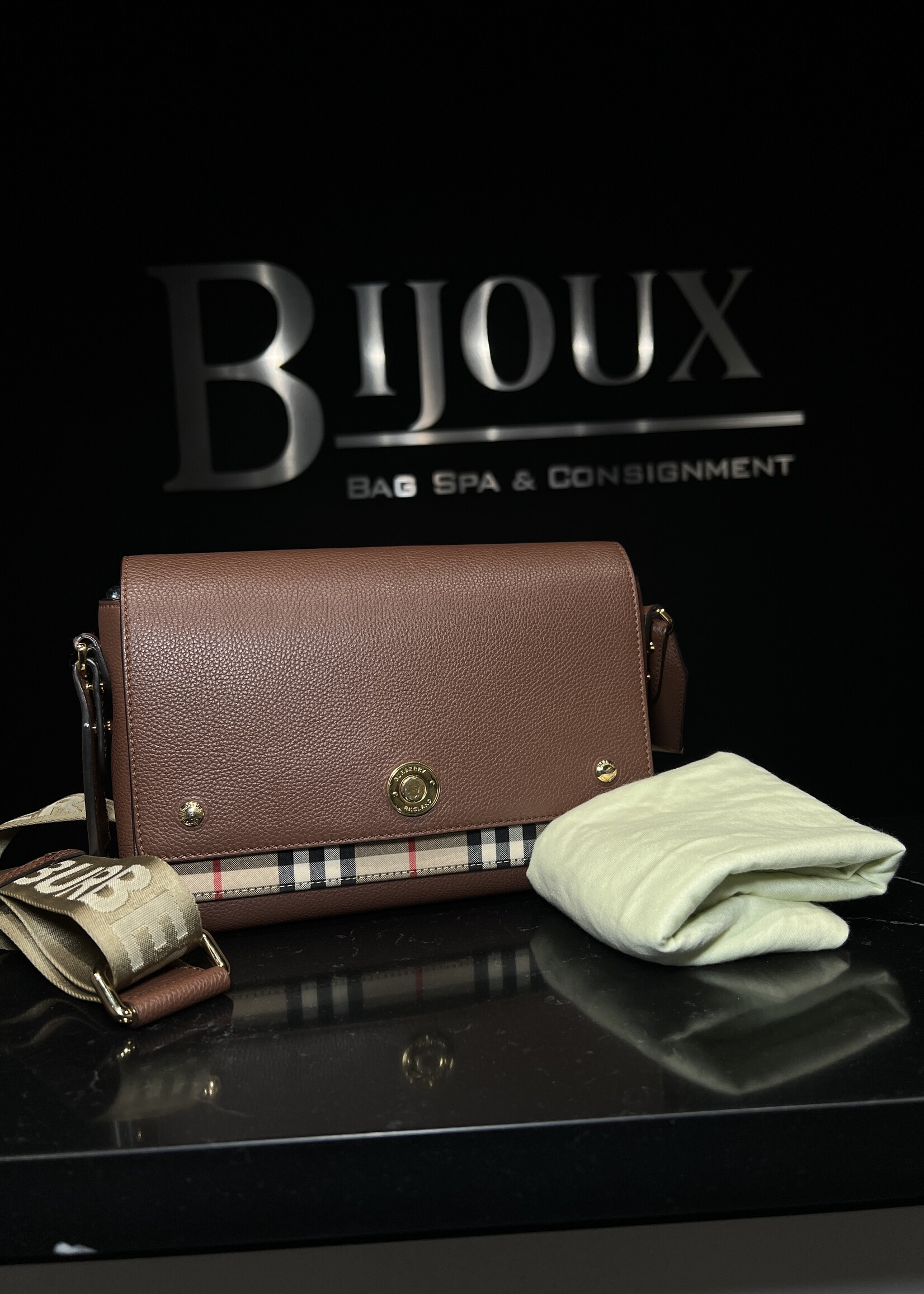 Burberry SOLD - Burberry Note Bag