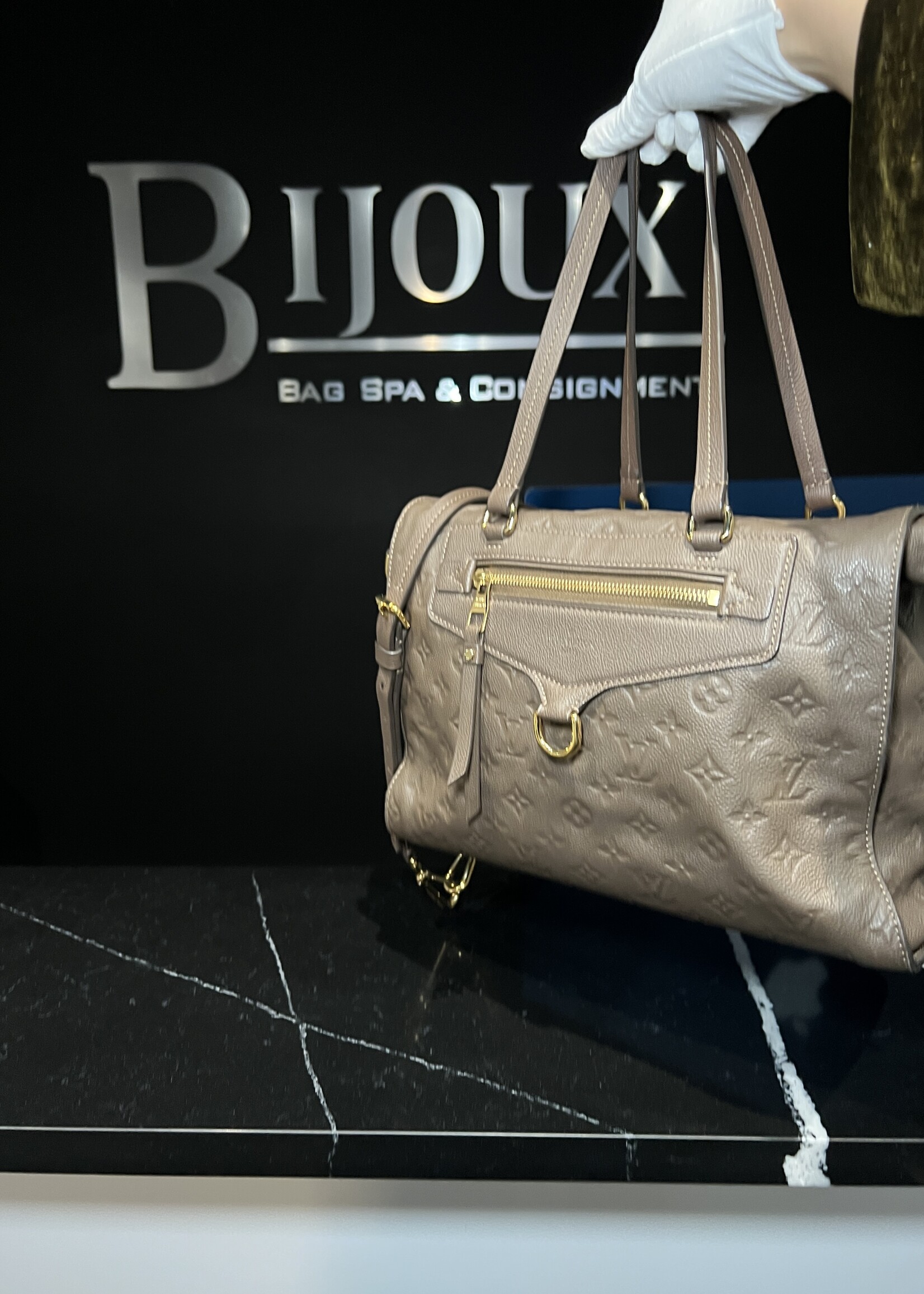 Louis Vuitton Louis Vuitton Lumineuse PM