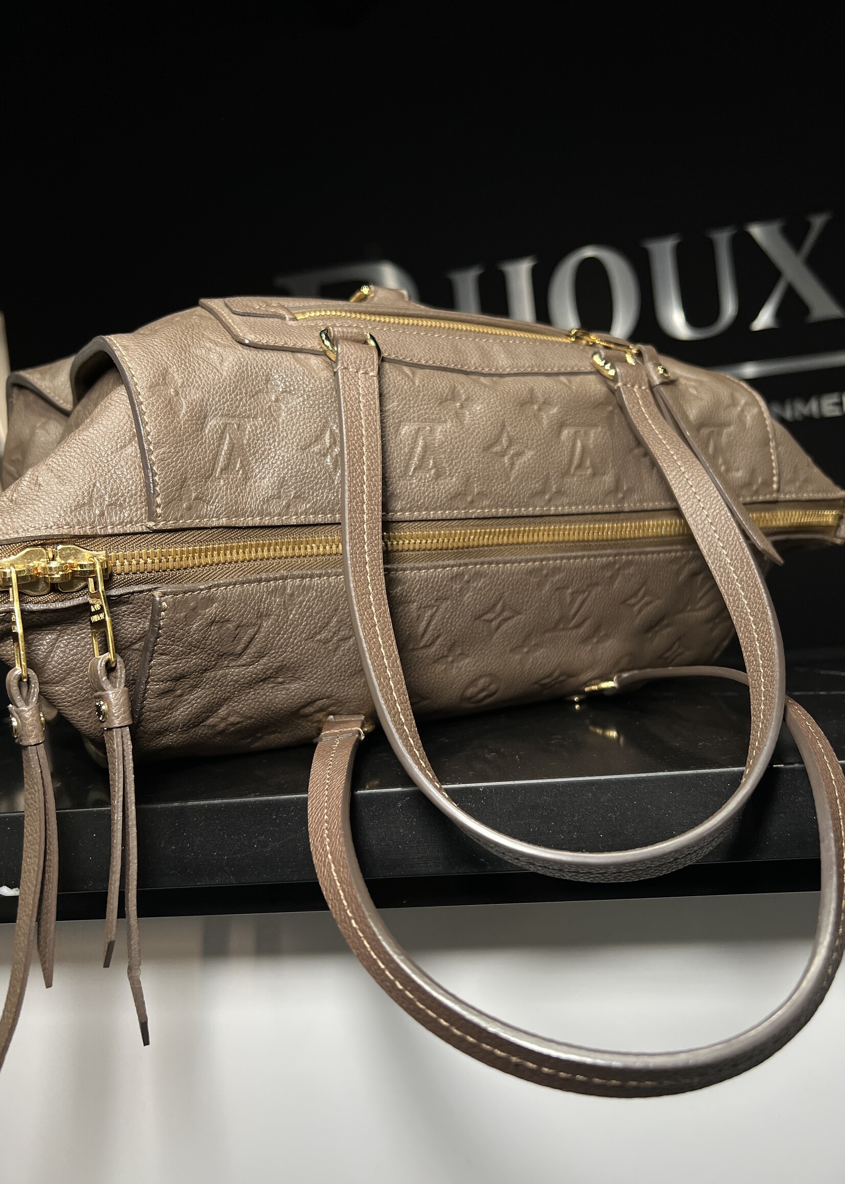 Louis Vuitton SOLD - Louis Vuitton Lumineuse PM