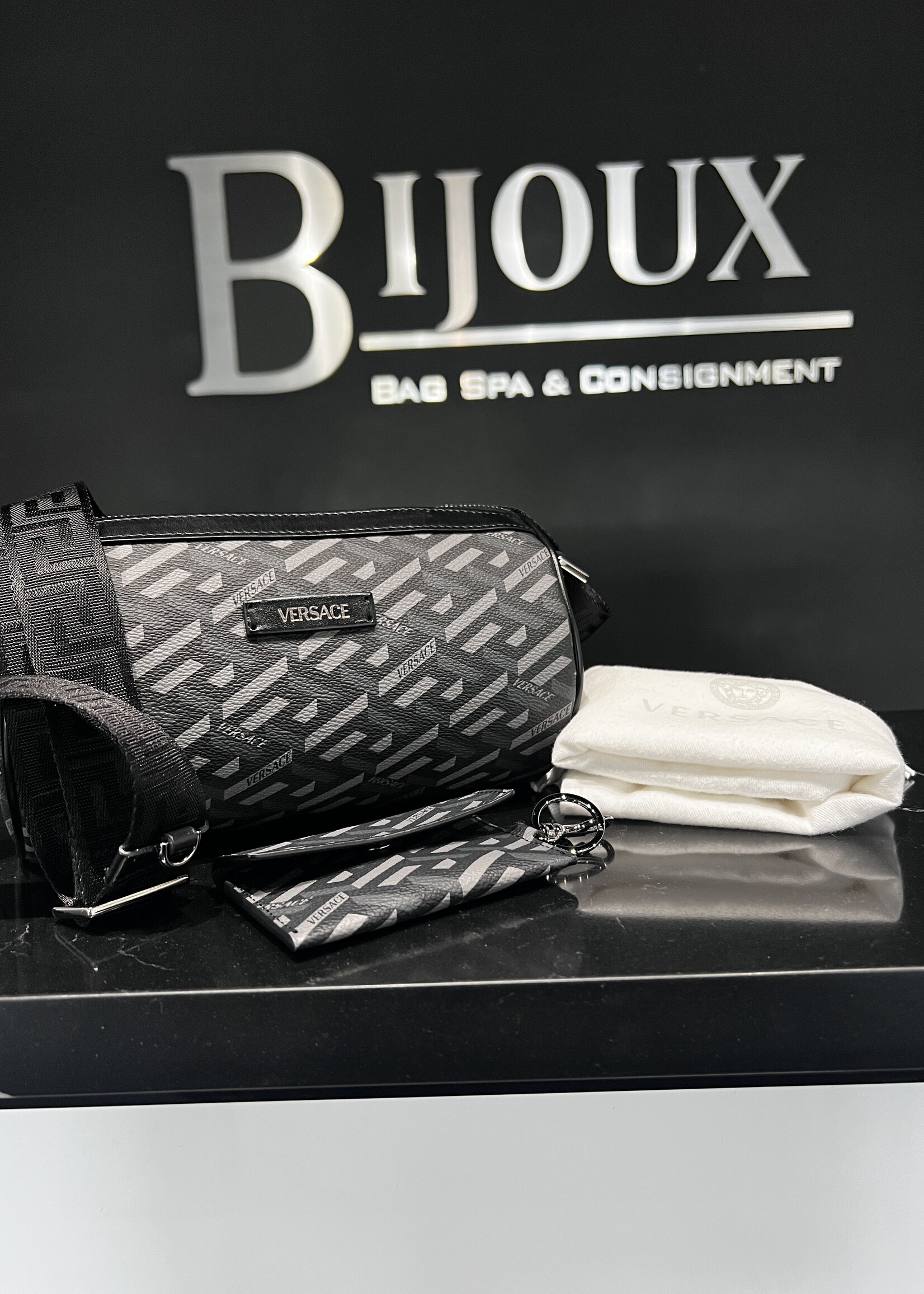 Versace Versace Le Greca Crossbody