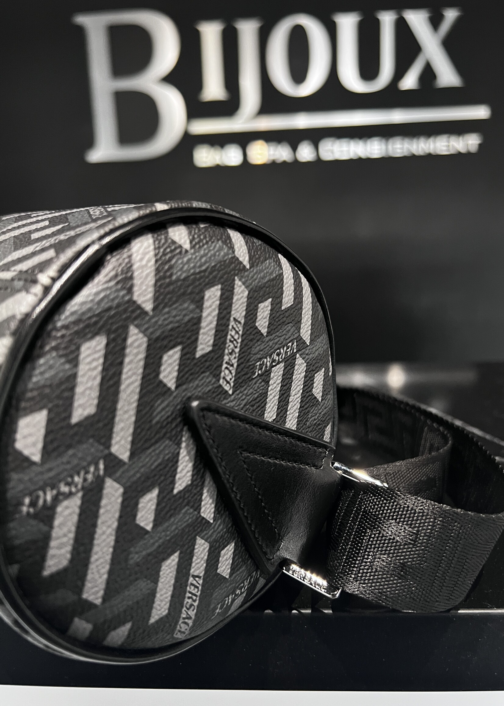 Versace Versace Le Greca Crossbody