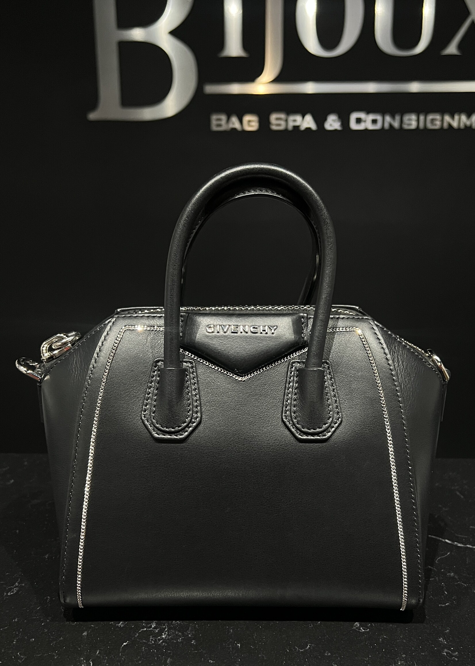 Givenchy Mini Givenchy Antigona