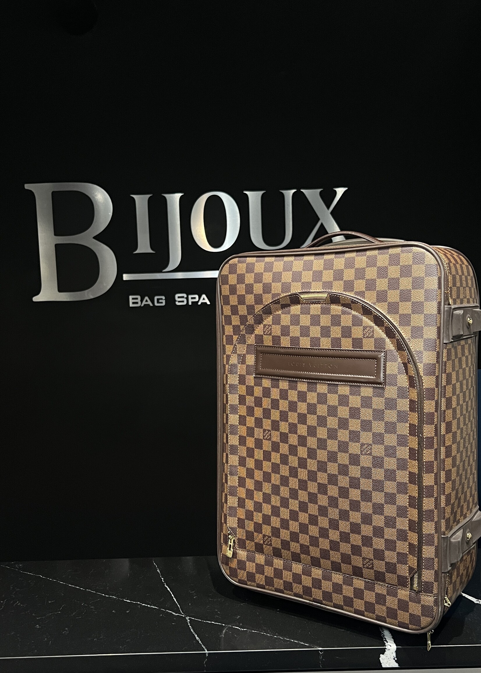 Louis Vuitton SOLD - Louis Vuitton Pegases 55 Damier Ebene