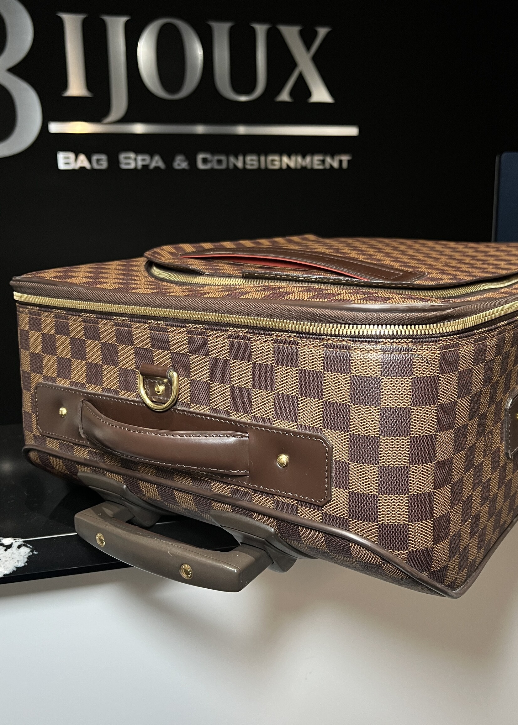 Louis Vuitton Louis Vuitton Pegases 55 Damier Ebene