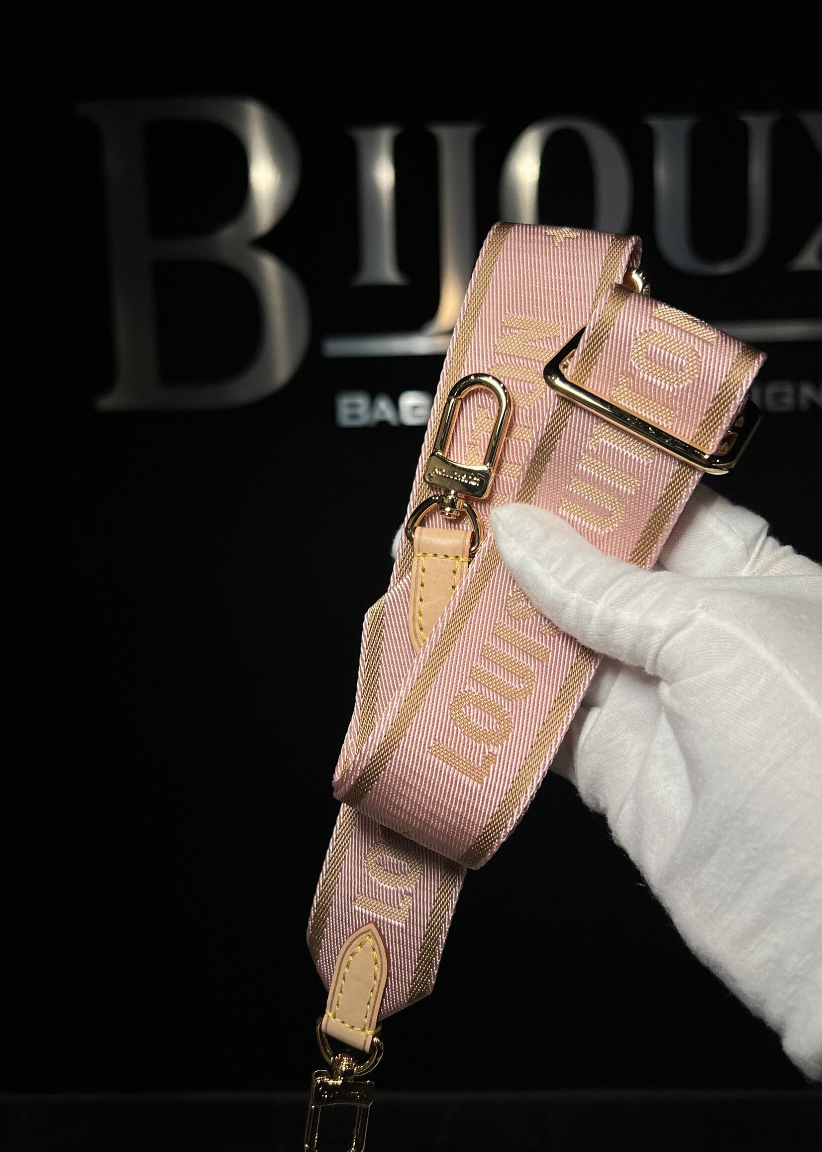 Louis Vuitton SOLD - Louis Vuitton Multi Pochette Pink