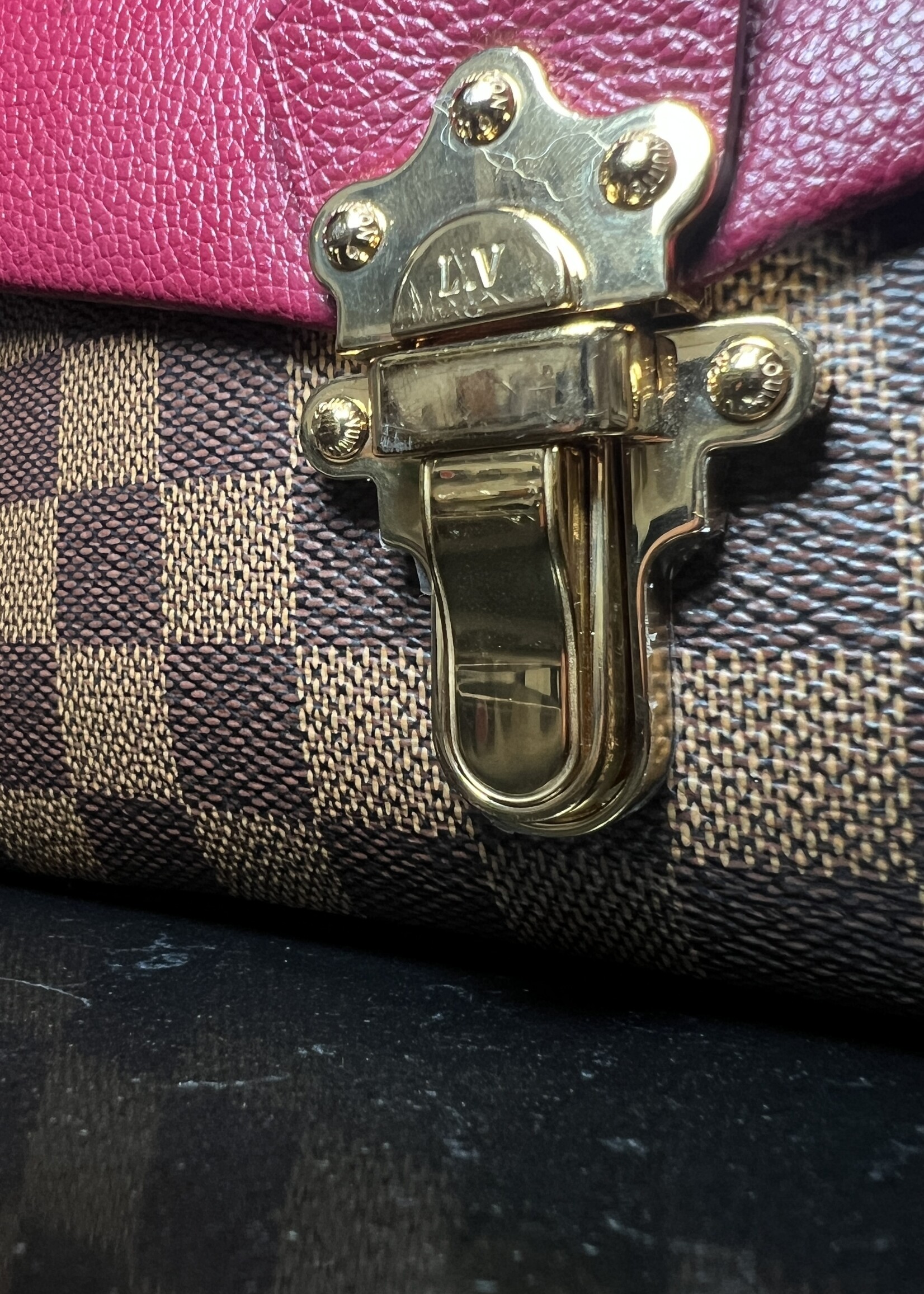 Louis Vuitton Louis Vuitton Clapton Burgundy