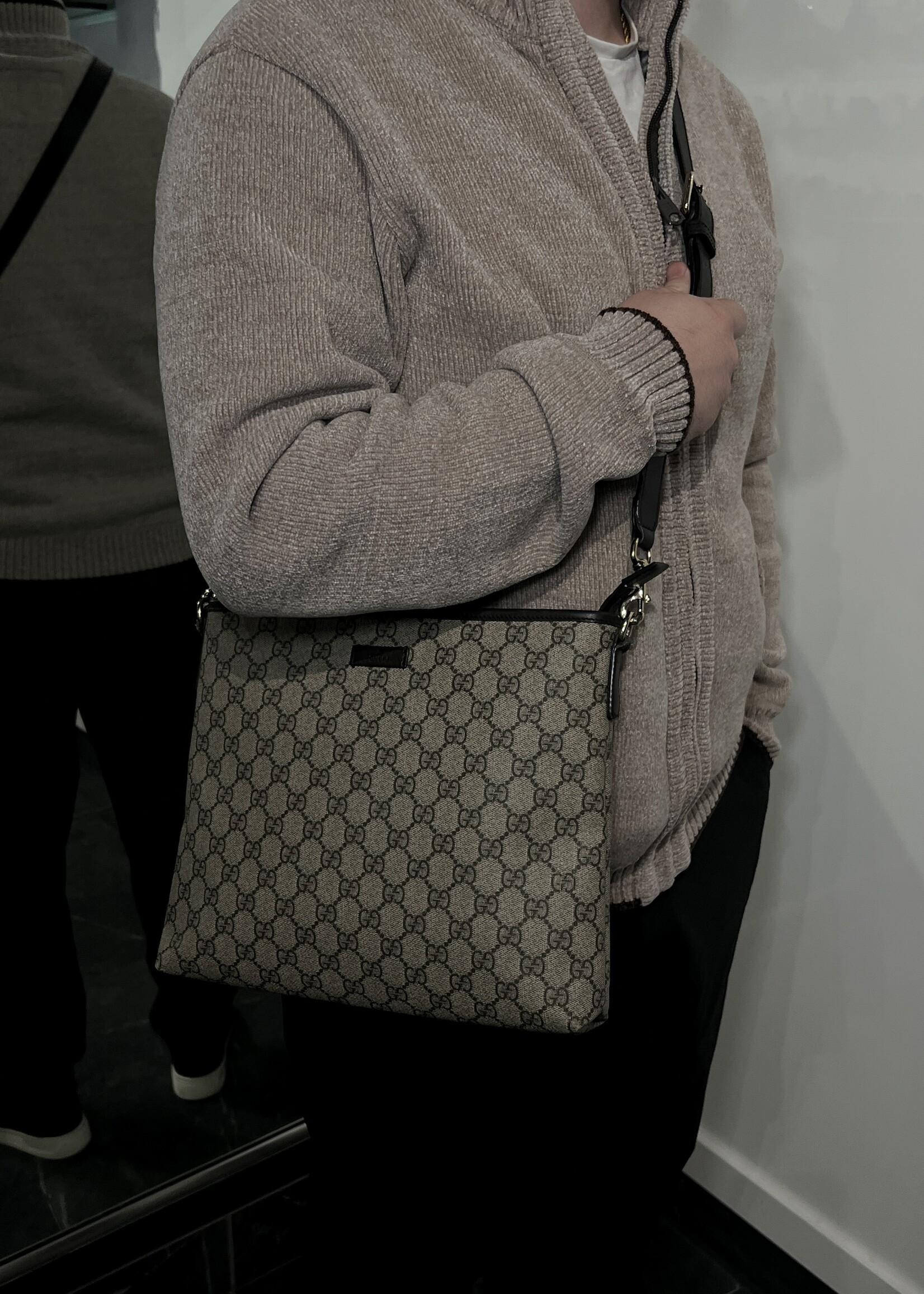 Gucci SOLD - Gucci GG Supreme Canvas Messenger