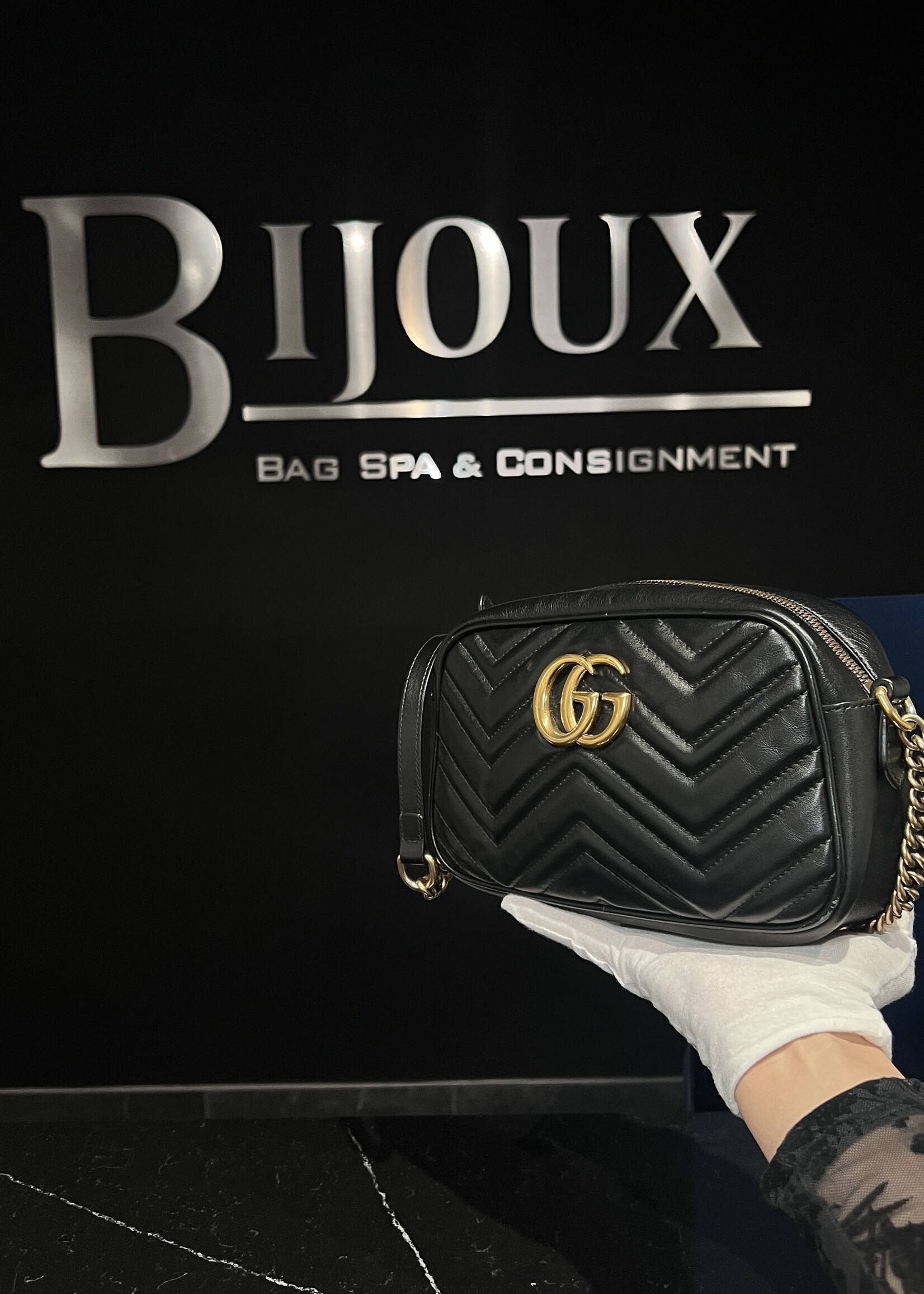 Gucci SOLD - Gucci Marmont Crossbody