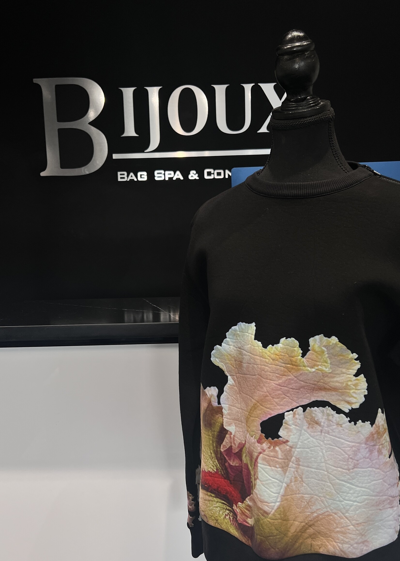 Givenchy Givenchy  Floral Sweater XS