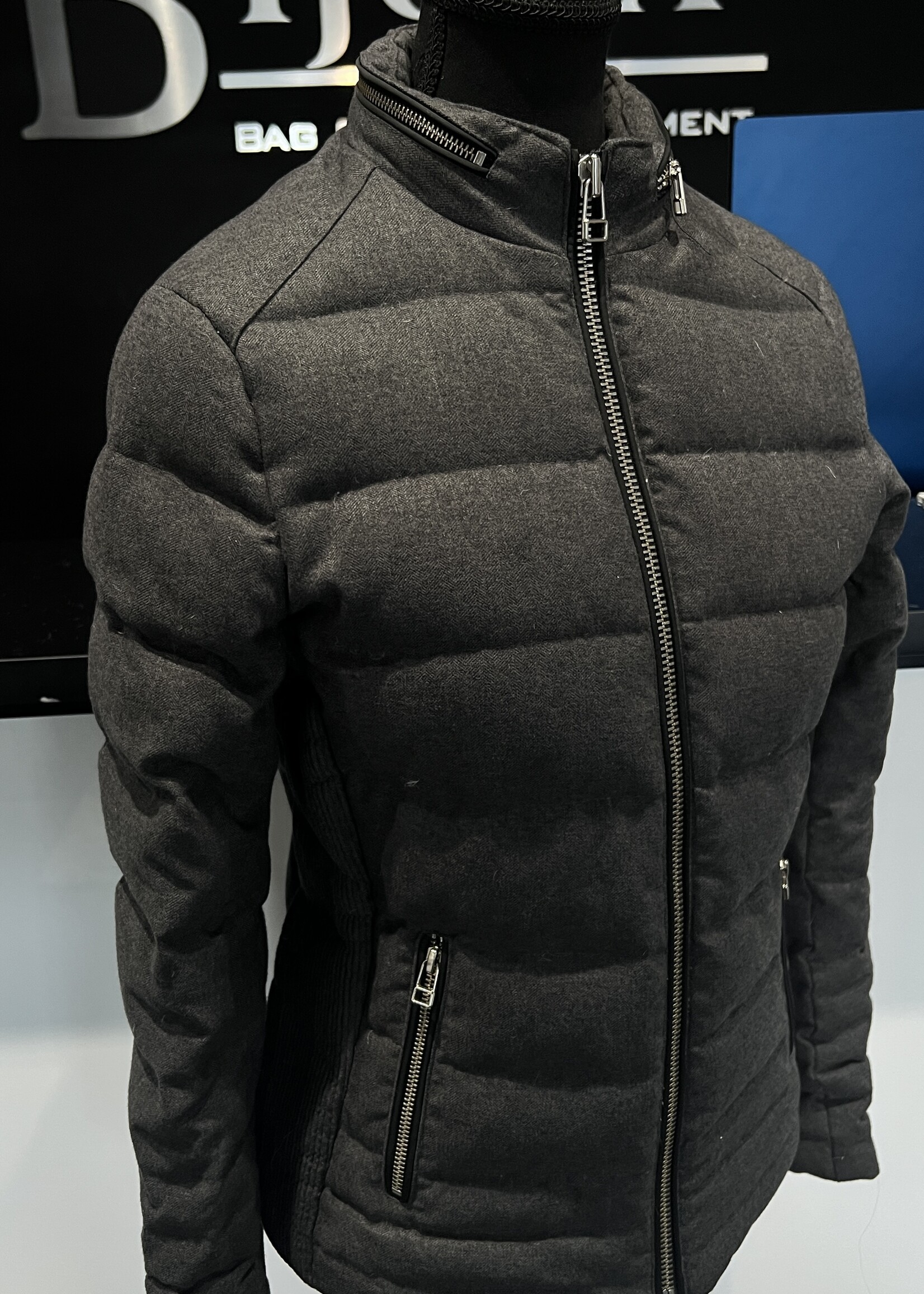 Moose Knuckle Grey Puffer Jacket  S