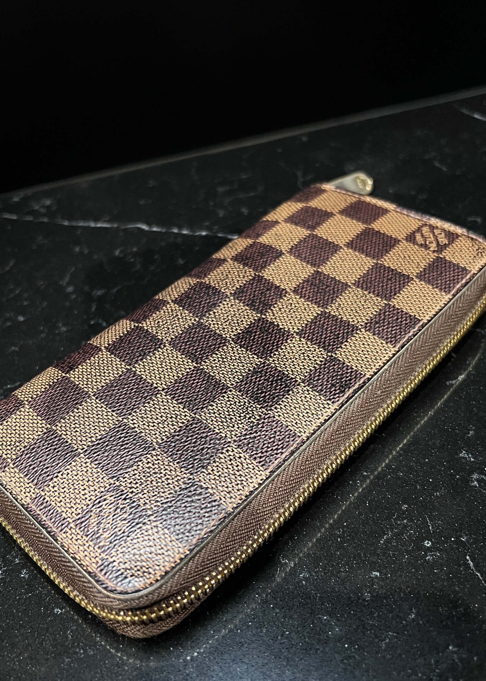 Louis Vuitton Louis Vuitton Damier Ebene Zippy  Wallet