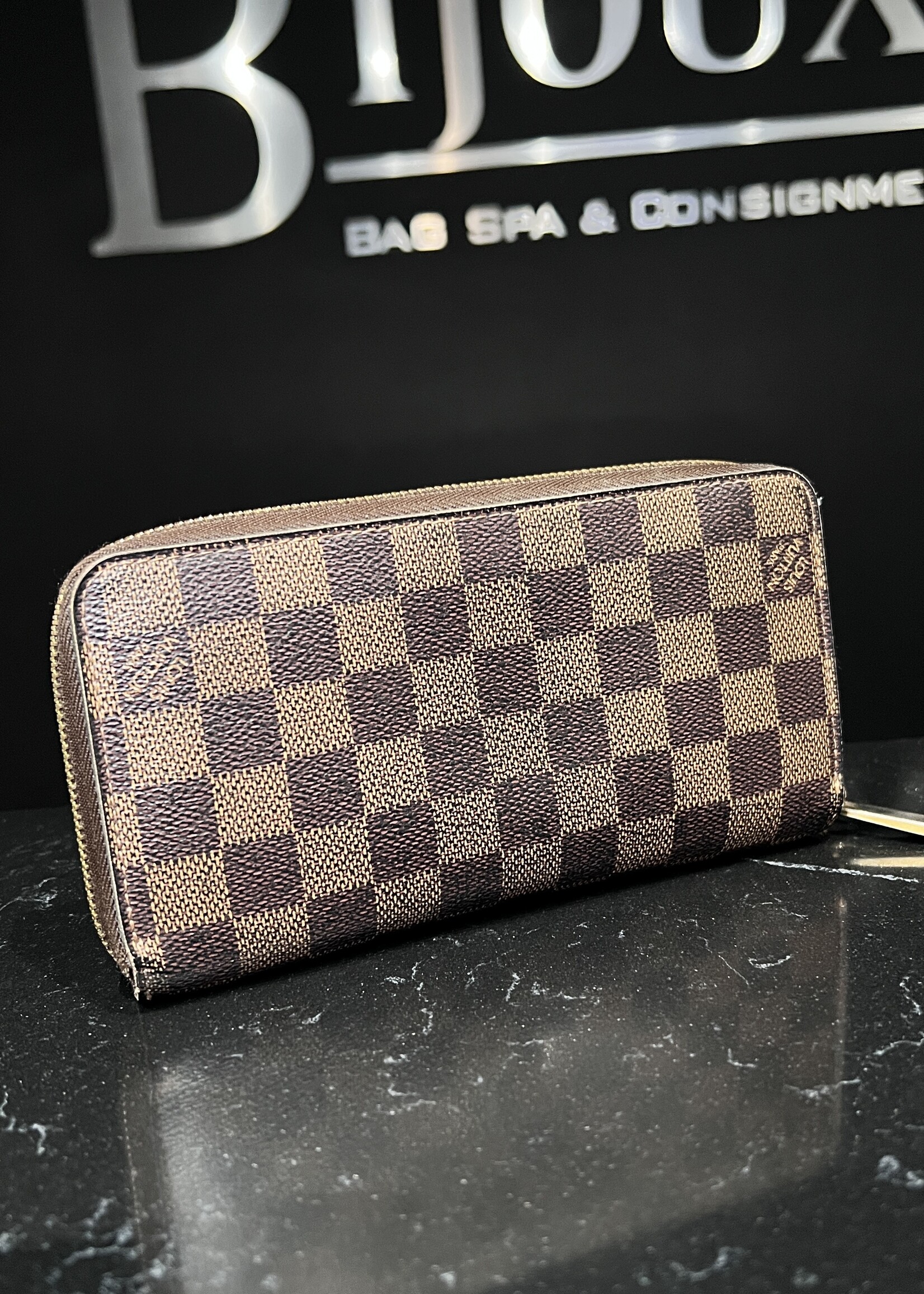 Louis Vuitton Louis Vuitton Damier Ebene Zippy  Wallet