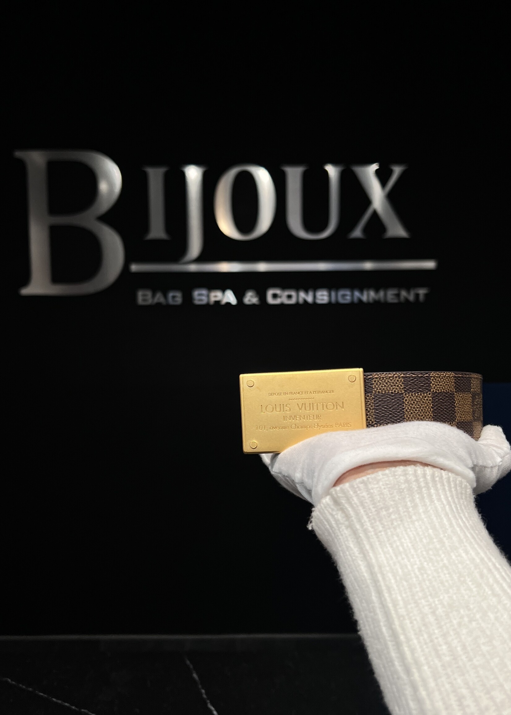 Louis Vuitton SOLD - Louis Vuitton Linventeur Reverse Belt