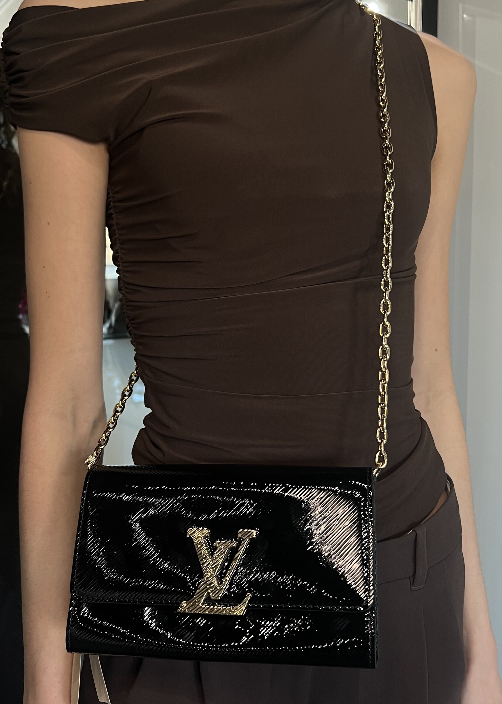 Louis Vuitton Louis Vuitton Electric Epi Pochette Louise MM