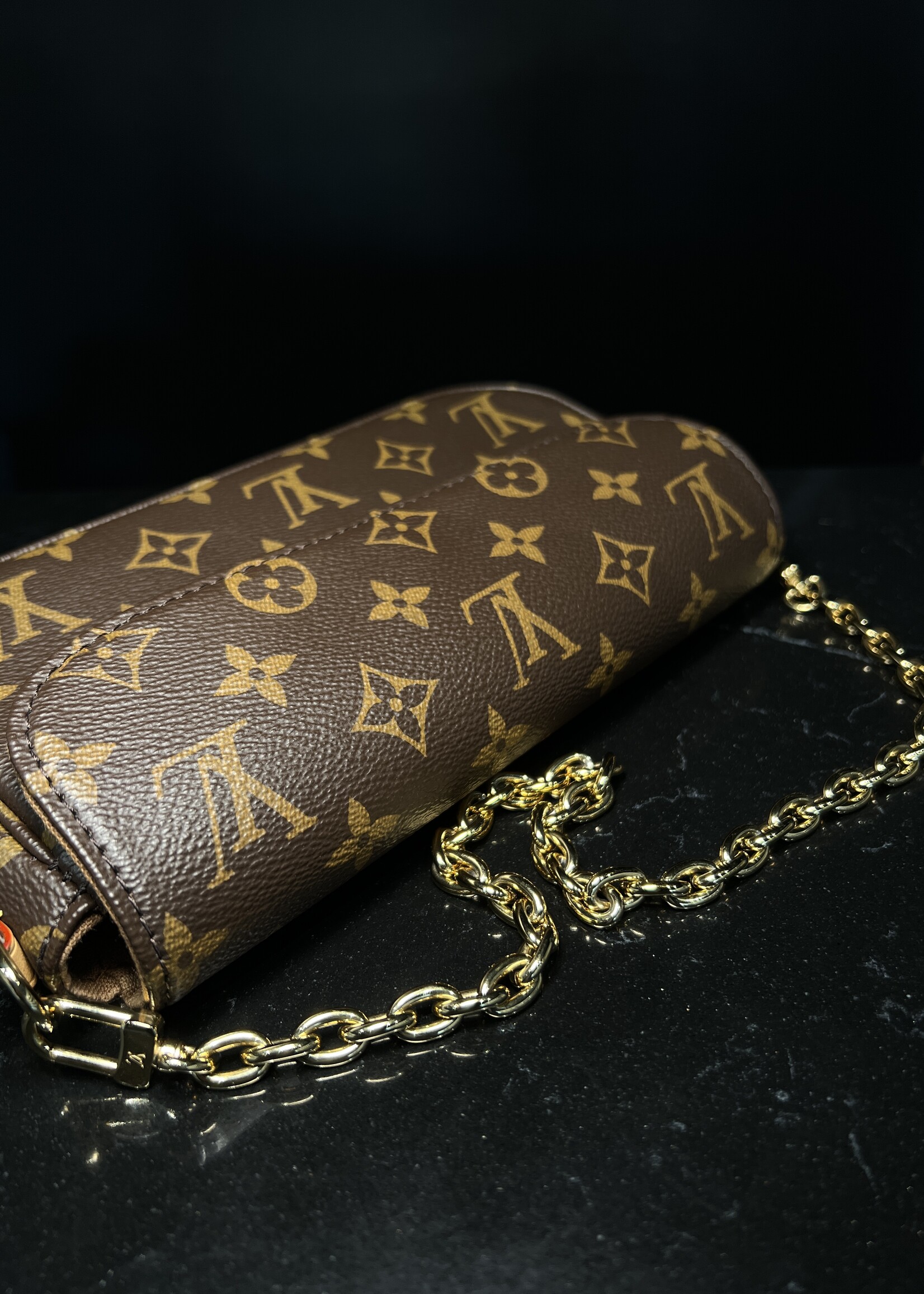 Louis Vuitton SOLD - Louis Vuitton Ivy Monogram WOC