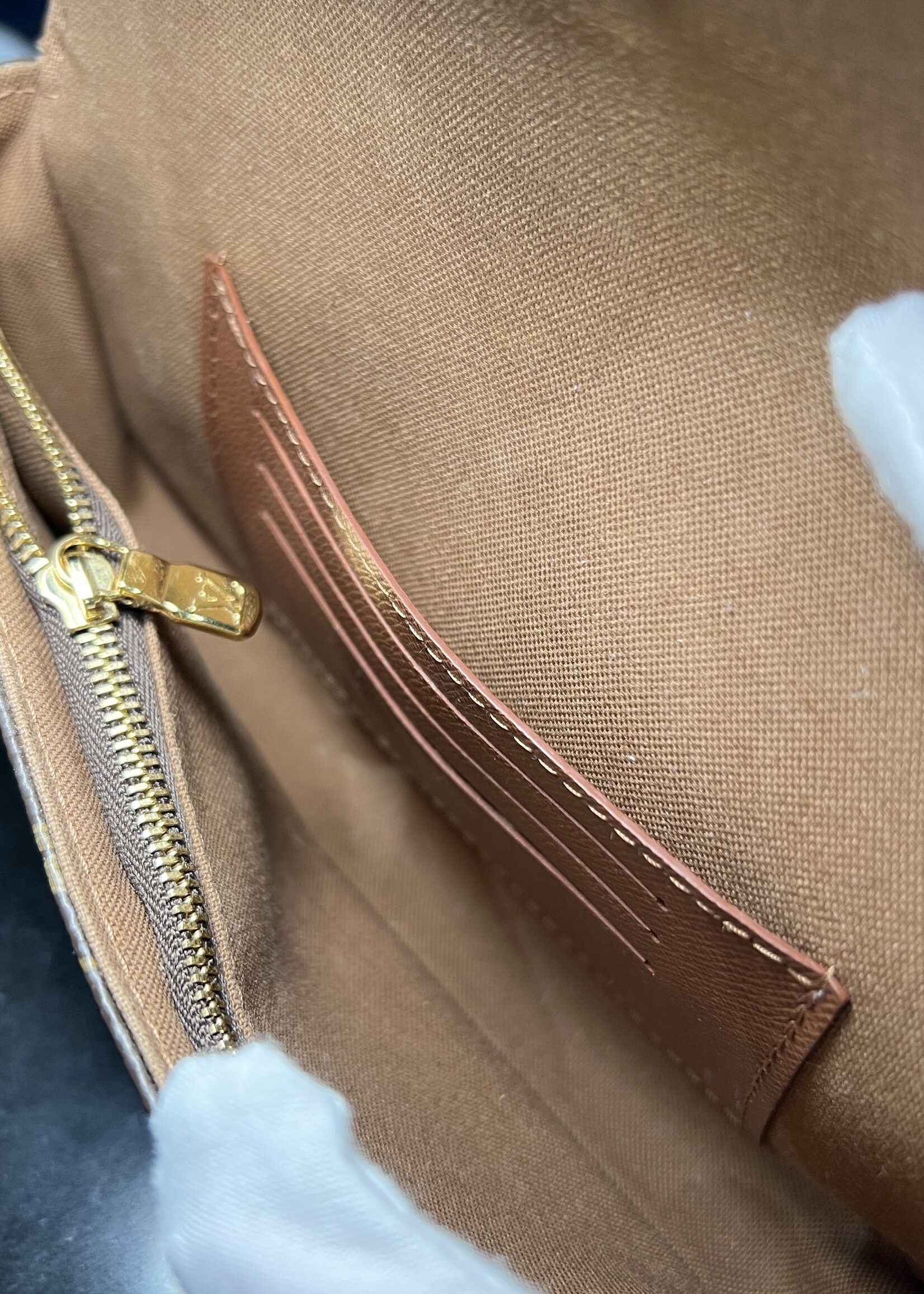 Louis Vuitton Louis Vuitton Ivy Monogram WOC