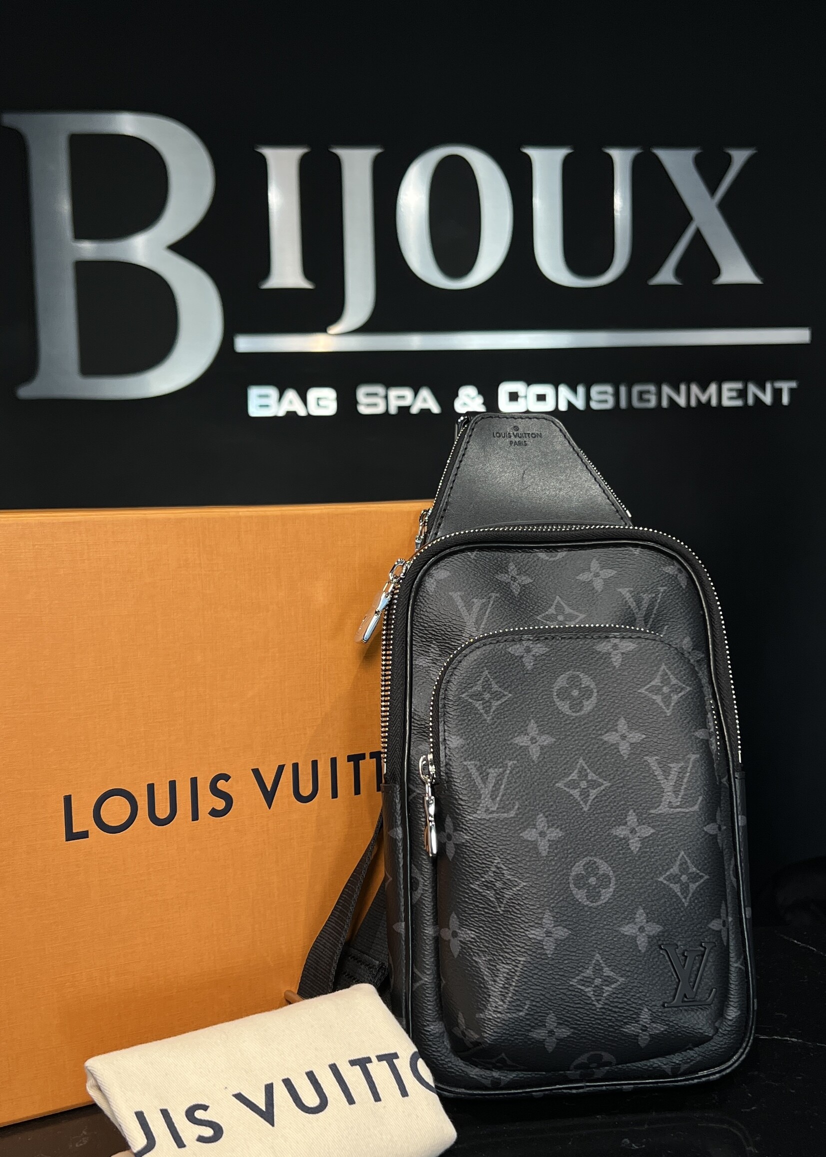 Louis Vuitton SOLD - Louis Vuitton Avenue Sling Bag