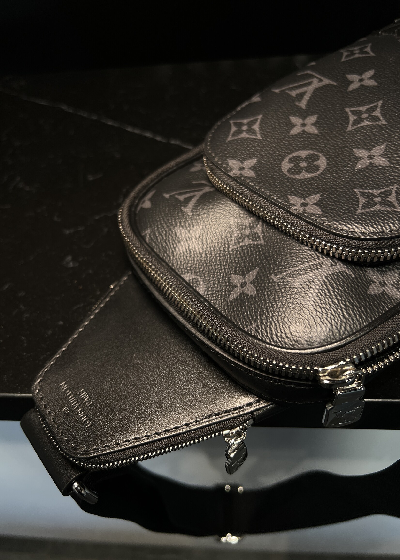 Louis Vuitton SOLD - Louis Vuitton Avenue Sling Bag