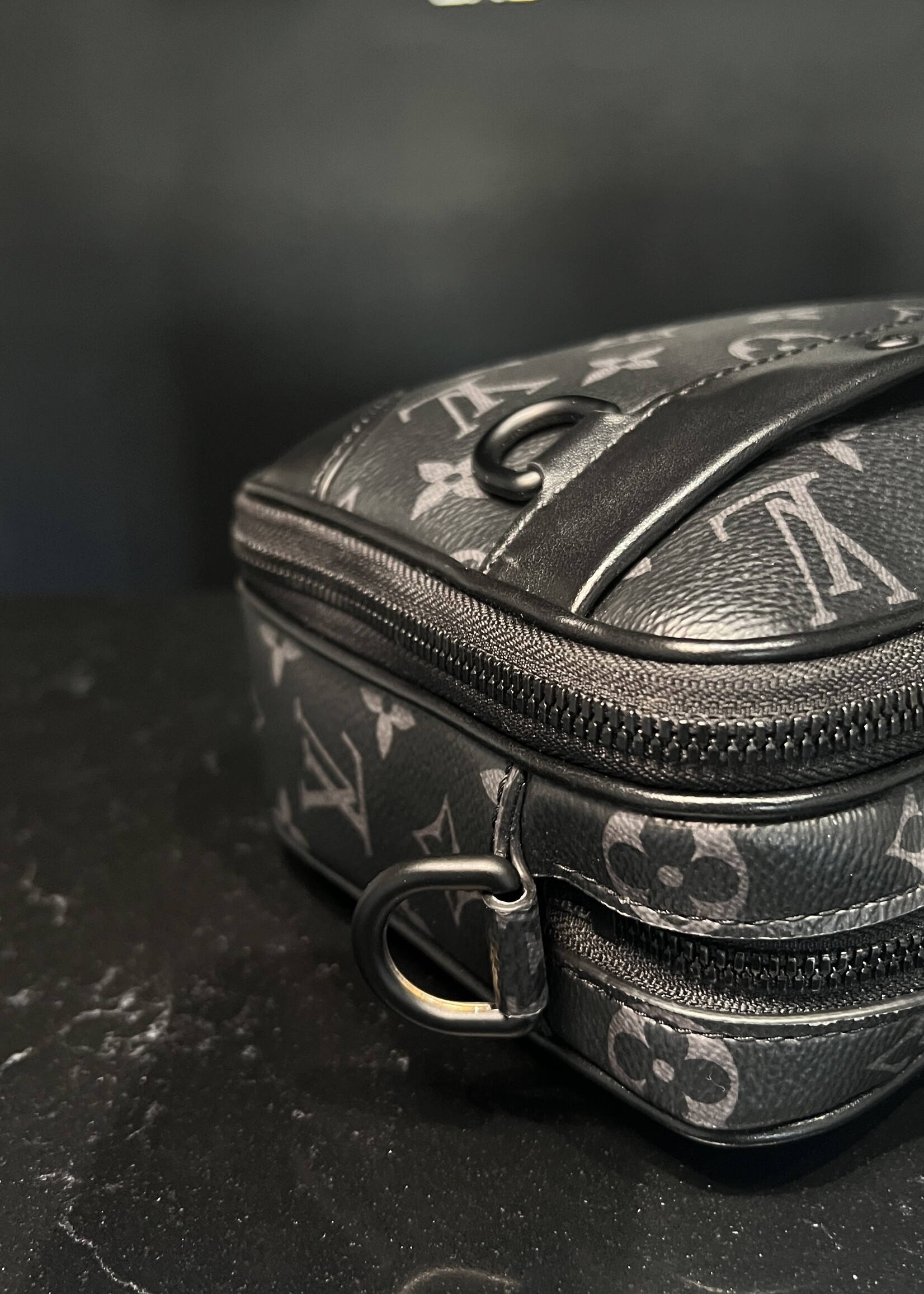 Louis Vuitton SOLD - Louis Vuitton Alpha Messenger Graphite