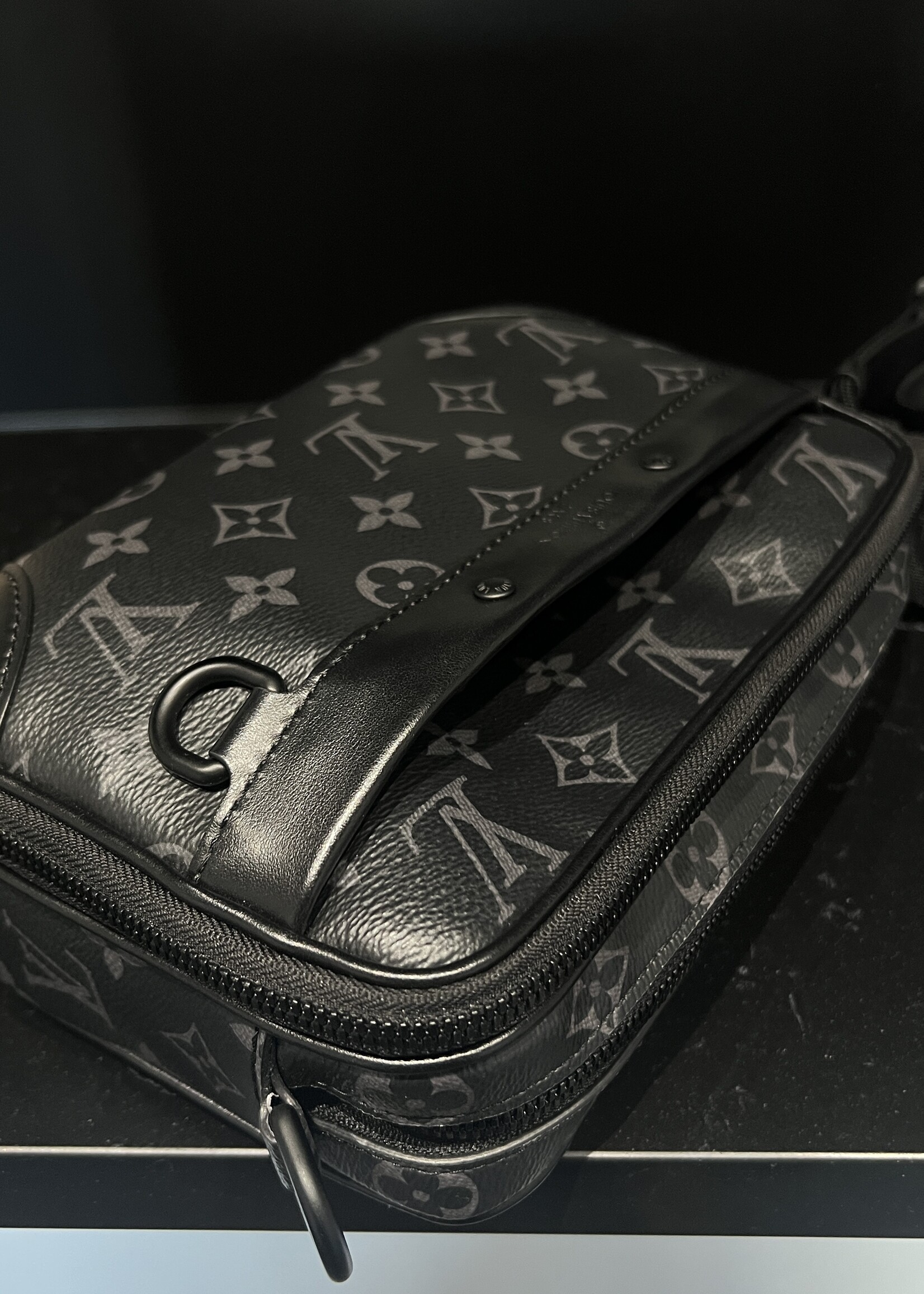 Louis Vuitton Louis Vuitton Alpha Messenger Graphite