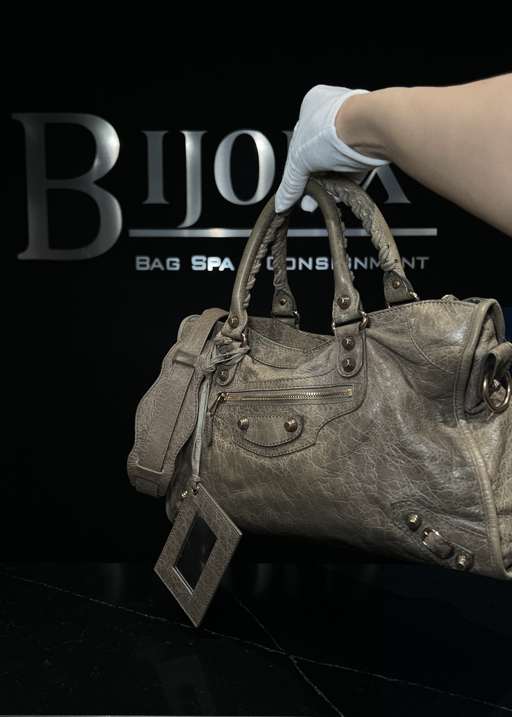 Balenciaga Balenciaga Taupe Crinkle Medium City Bag