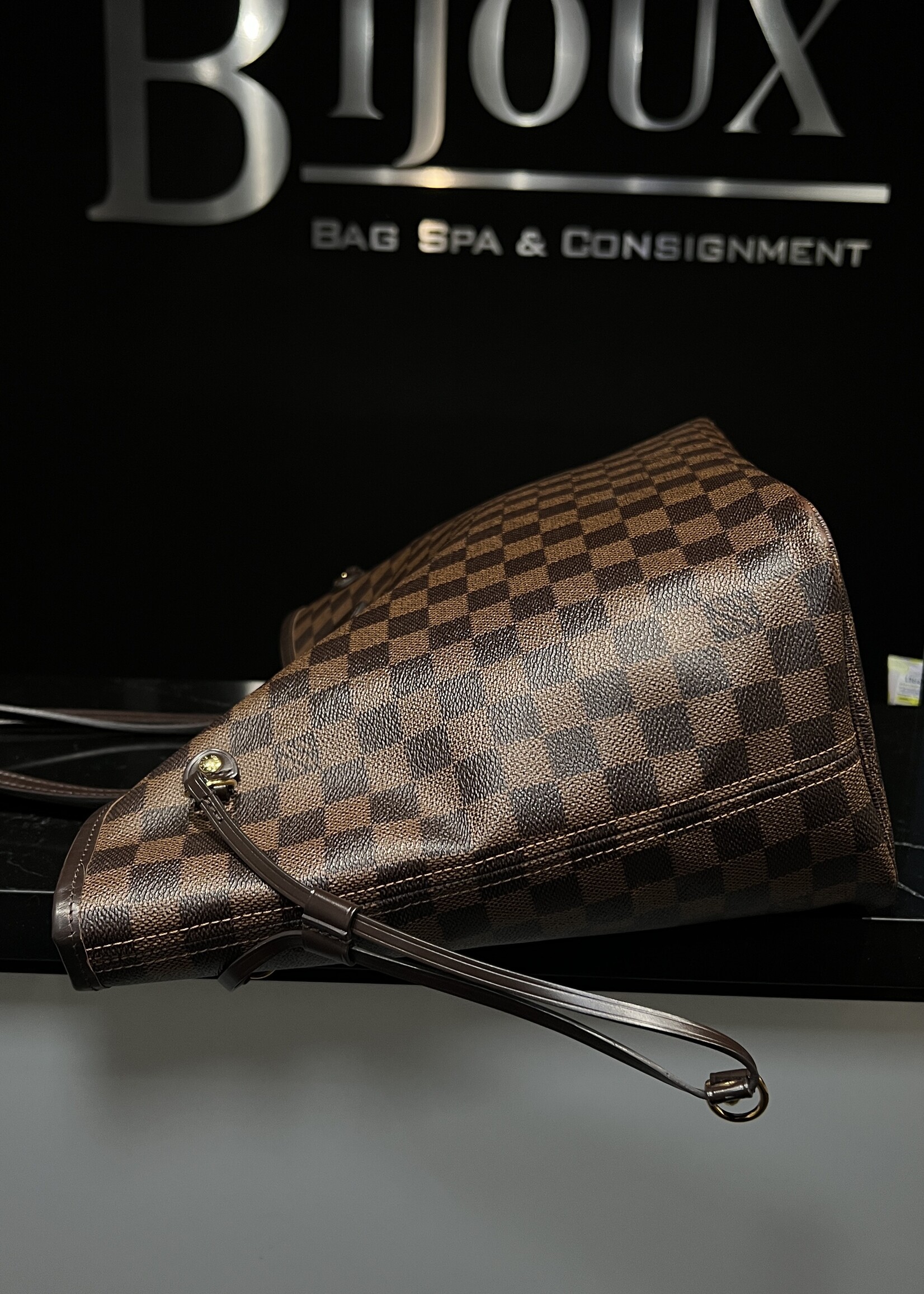 Louis Vuitton SOLD- Louis Vuitton Damier Ebene Neverfull MM