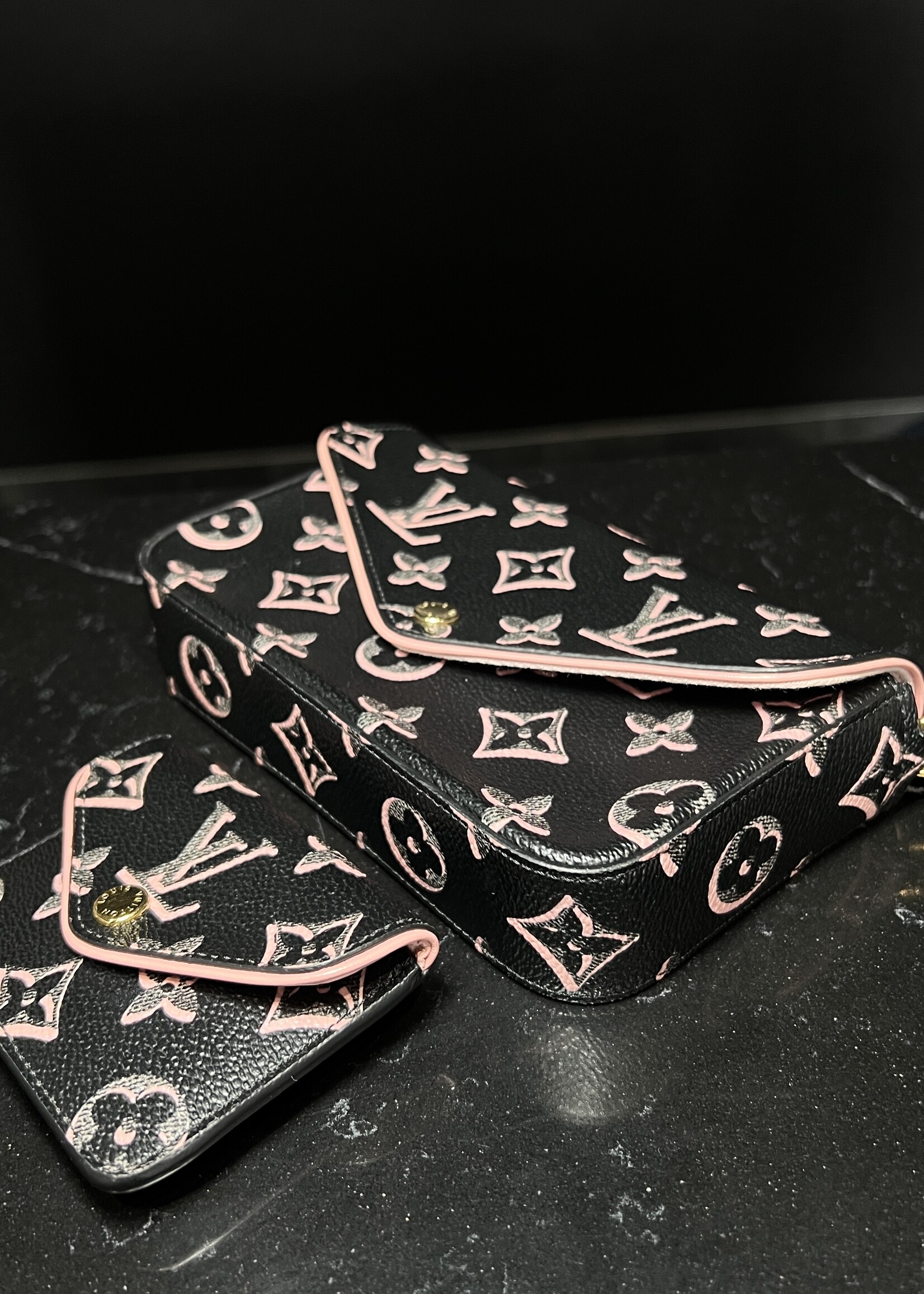 Louis Vuitton SOLD - Louis Vuitton Monogram Fall For You Felicie Strap & Go Black