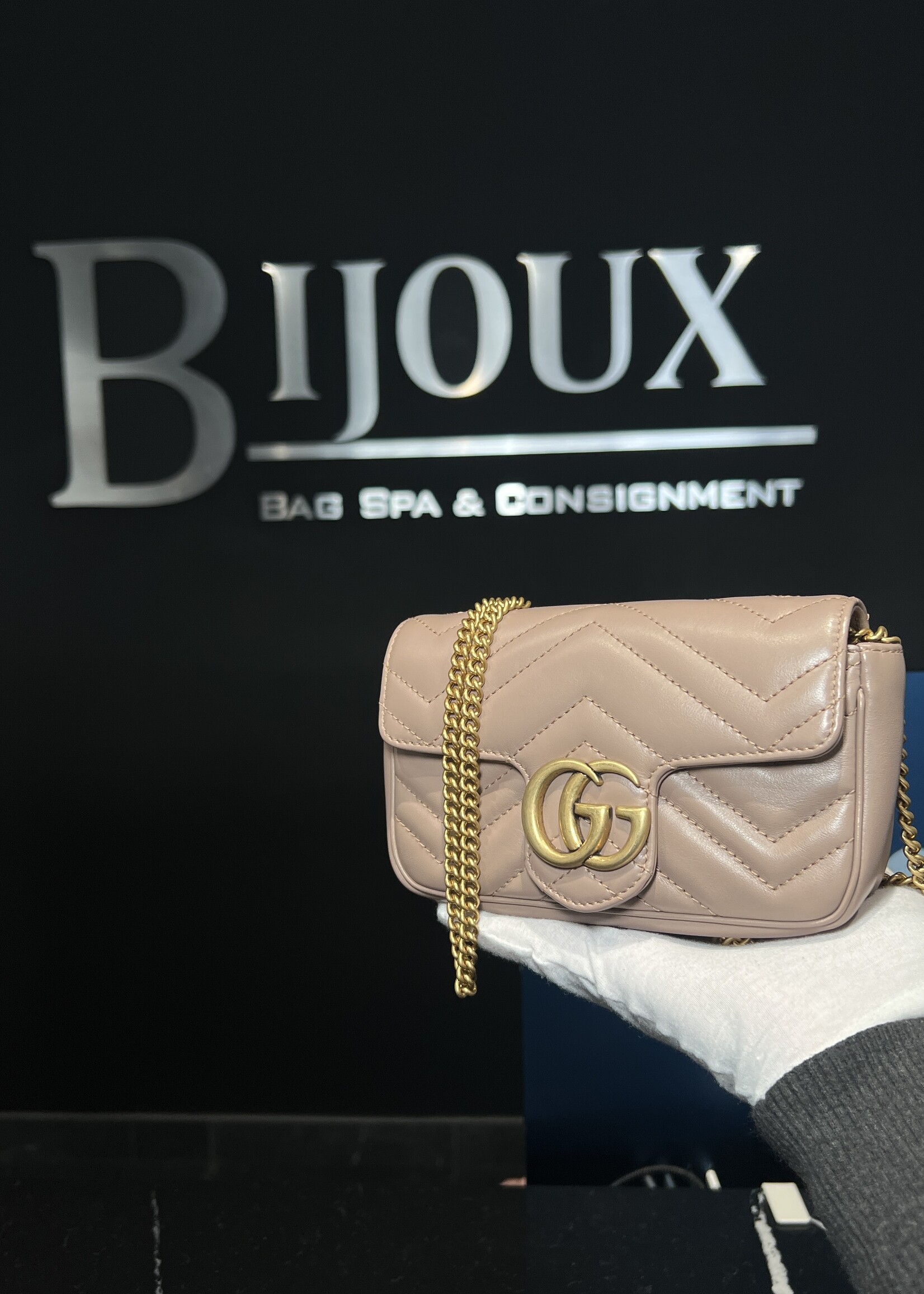 Gucci SOLD - Gucci GG Marmont Super Mini