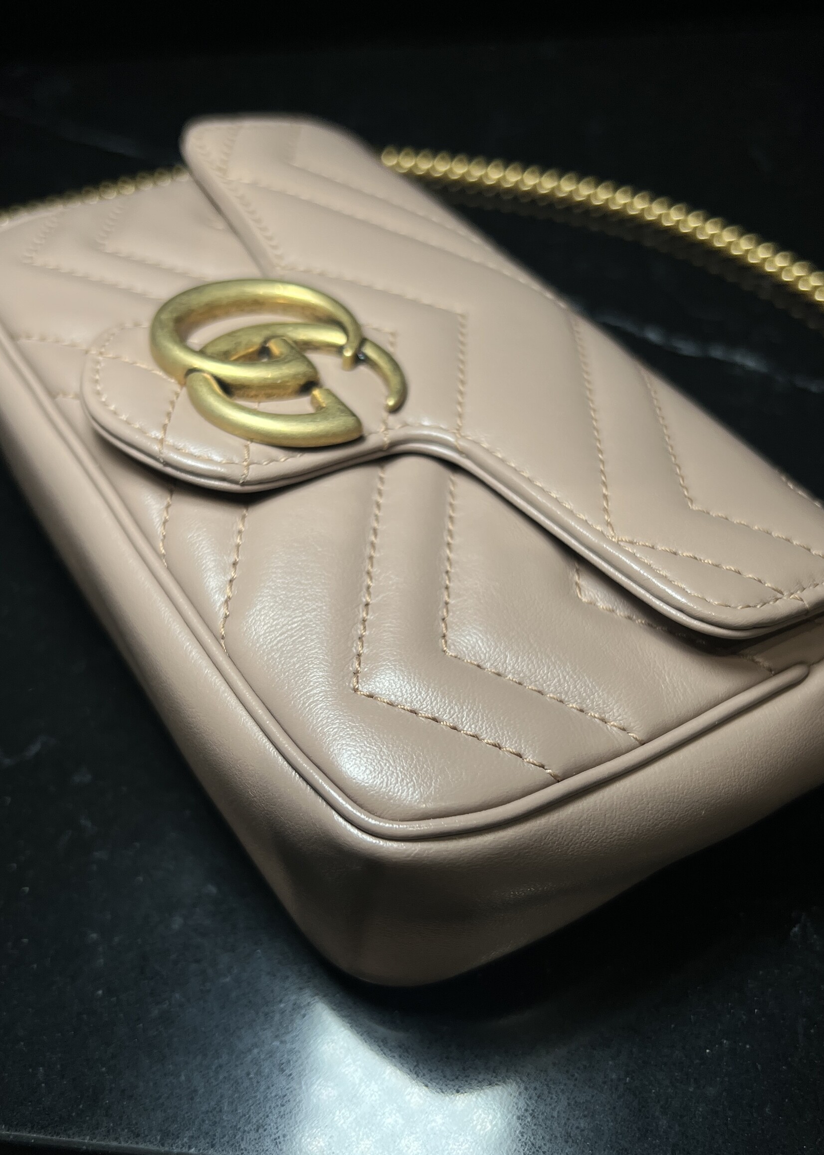 Gucci SOLD - Gucci GG Marmont Super Mini