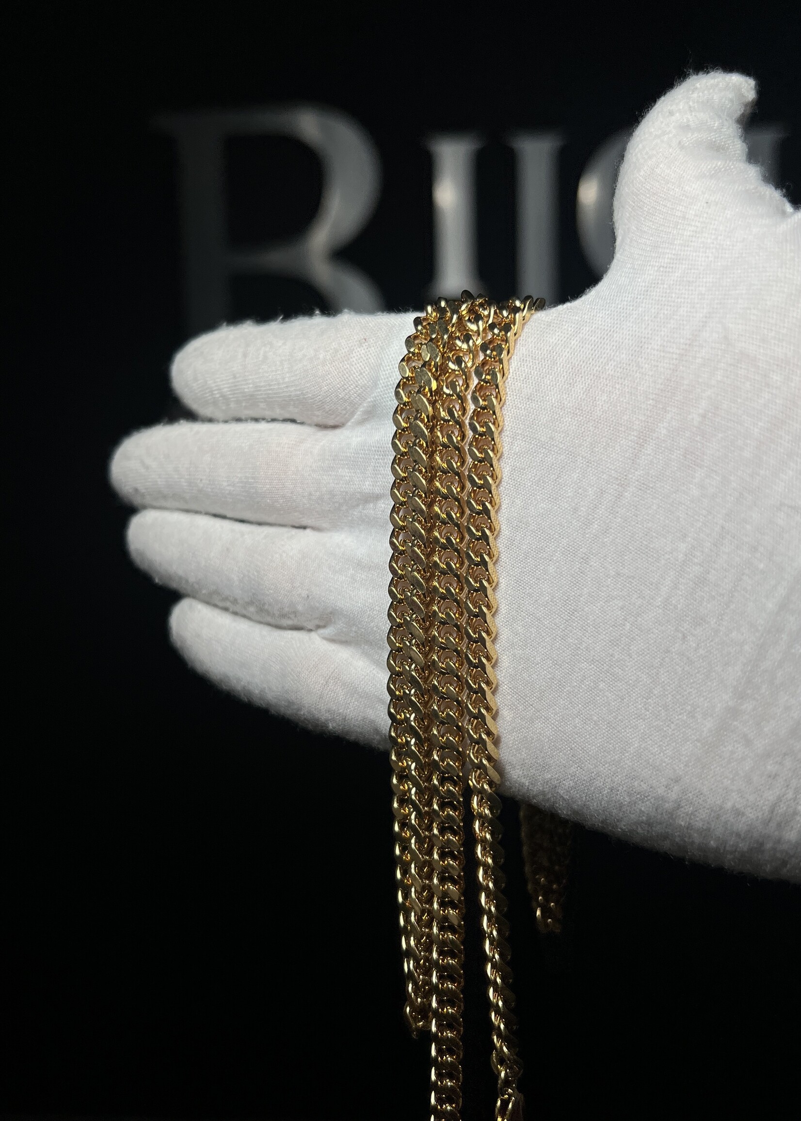 Saint Laurent SOLD - Saint Laurent Uptown WOC