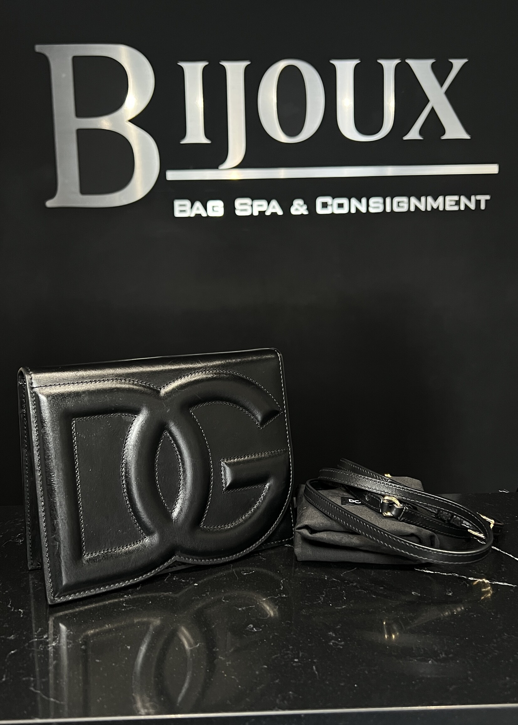 Dolce & Gabbana Dolce & Gabbana DG Logo Fall Leather Crossbody