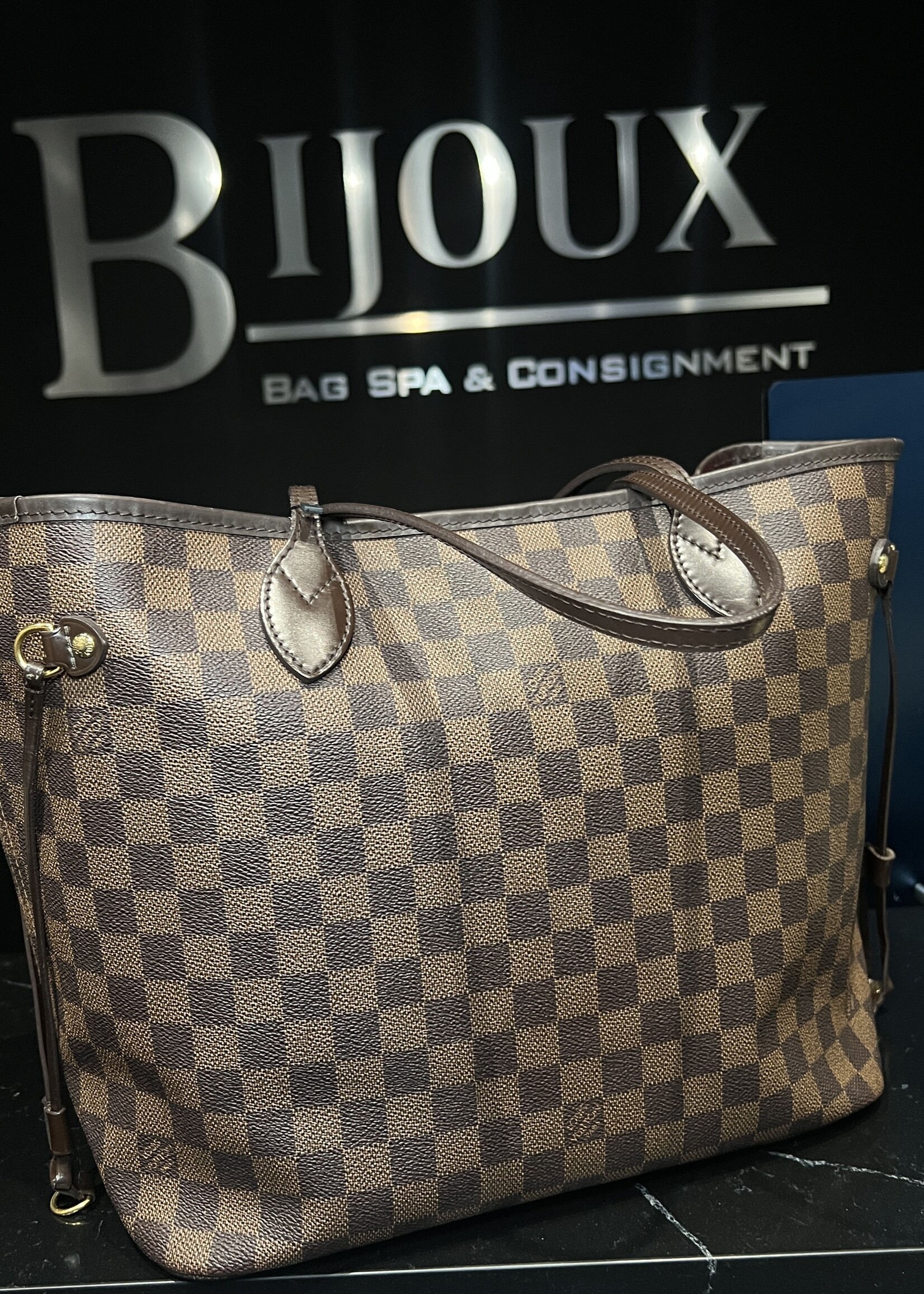 Louis Vuitton SOLD - Louis Vuitton Damier Ebene Neverfull MM