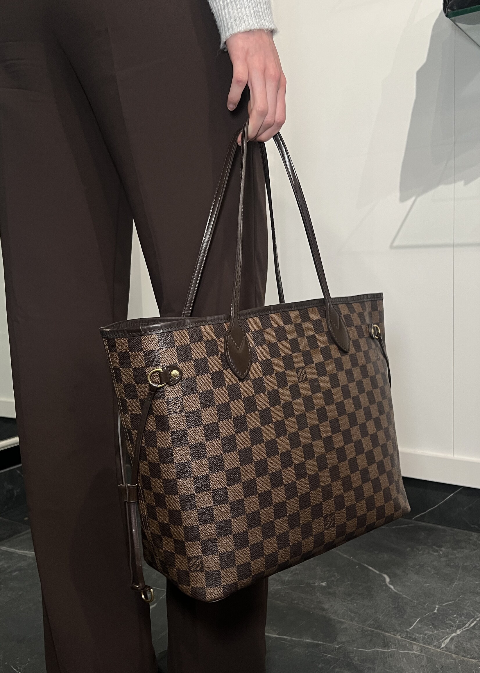 Louis Vuitton SOLD - Louis Vuitton Damier Ebene Neverfull MM